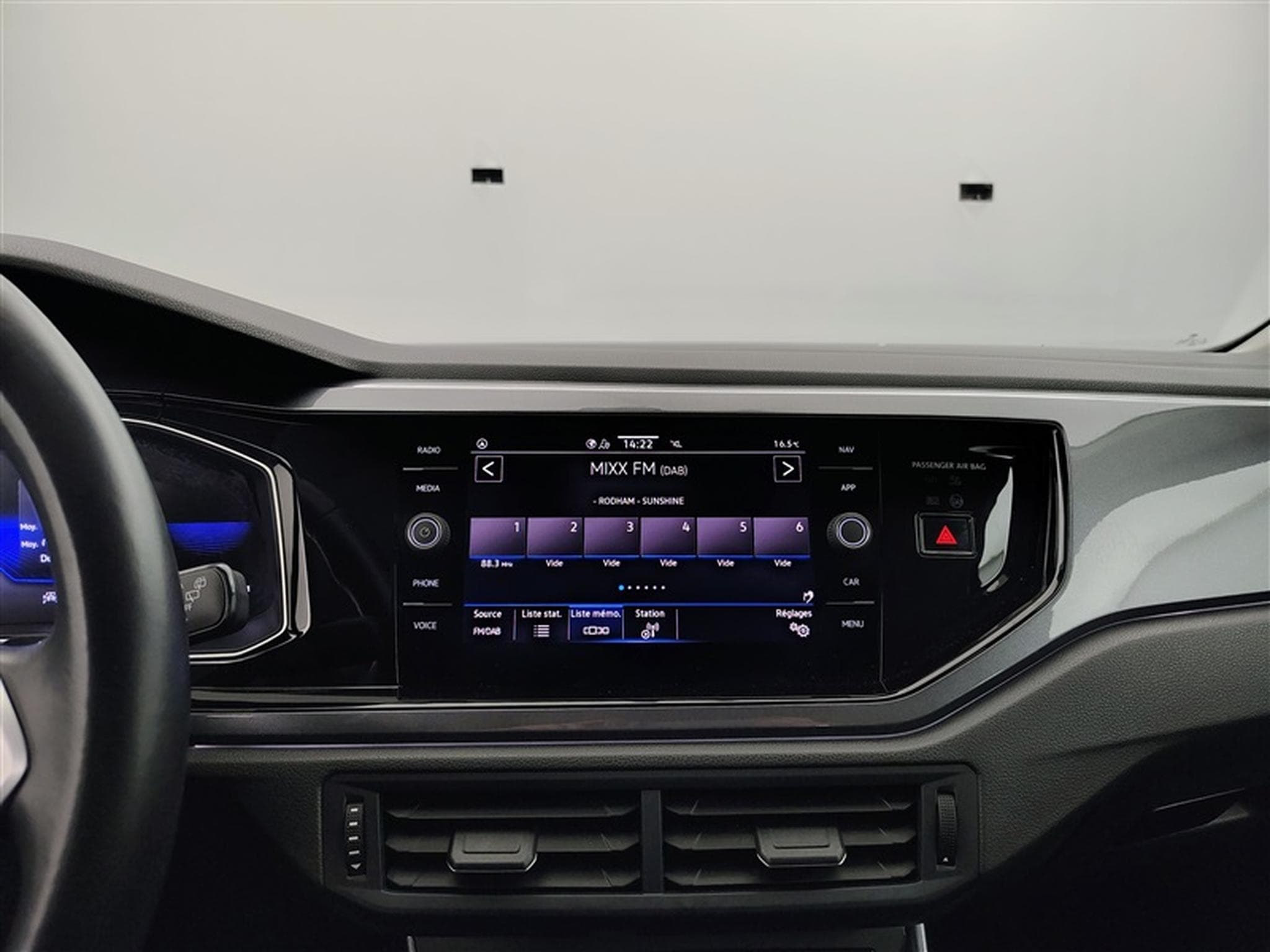 VW Taigo 1.0 TSI 110cv DSG Style CARPLAY / FULL LED / CUIR PARTIEL (2022) - Photo 11