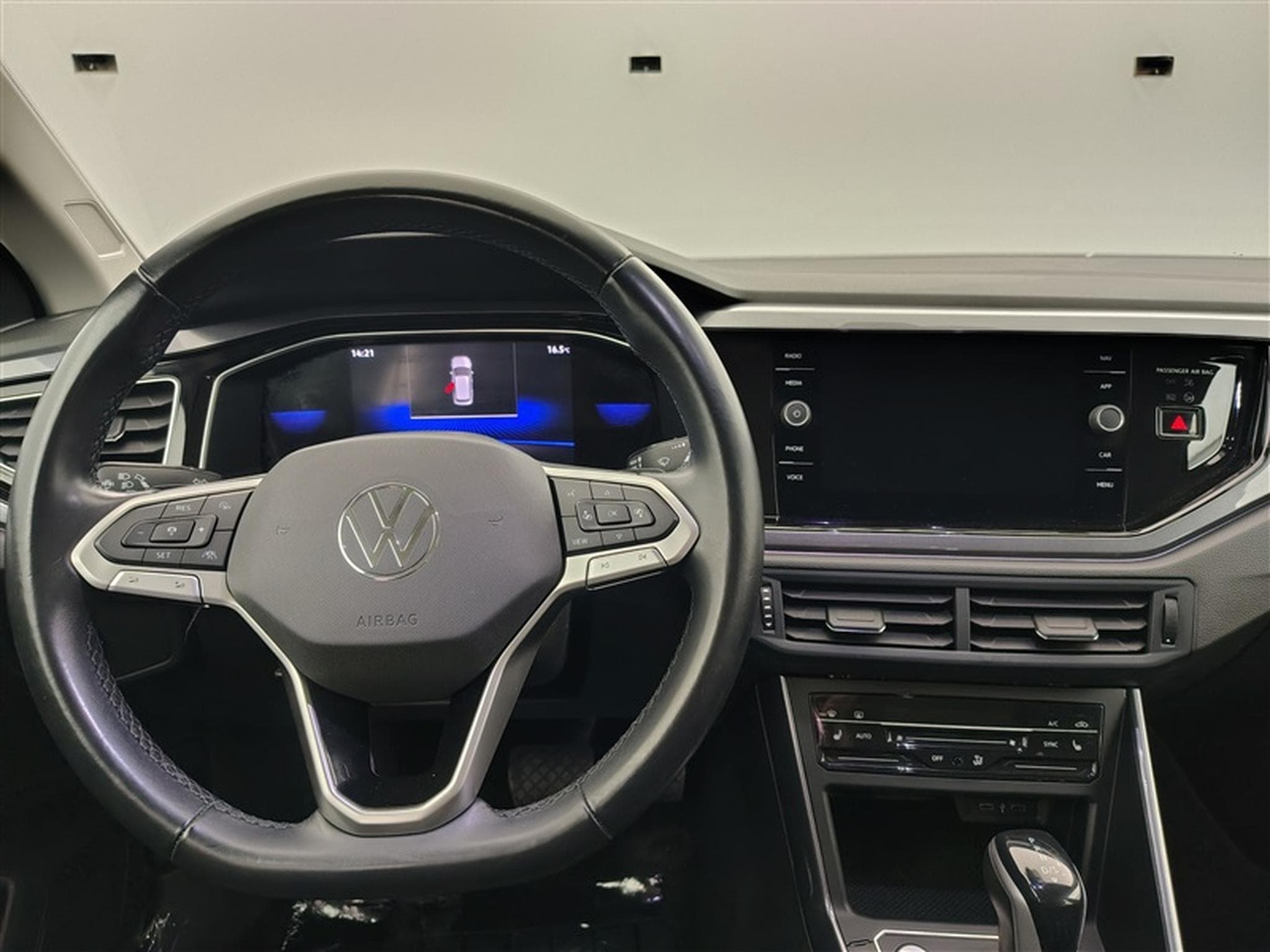 VW Taigo 1.0 TSI 110cv DSG Style CARPLAY / FULL LED / CUIR PARTIEL (2022) - Photo 9