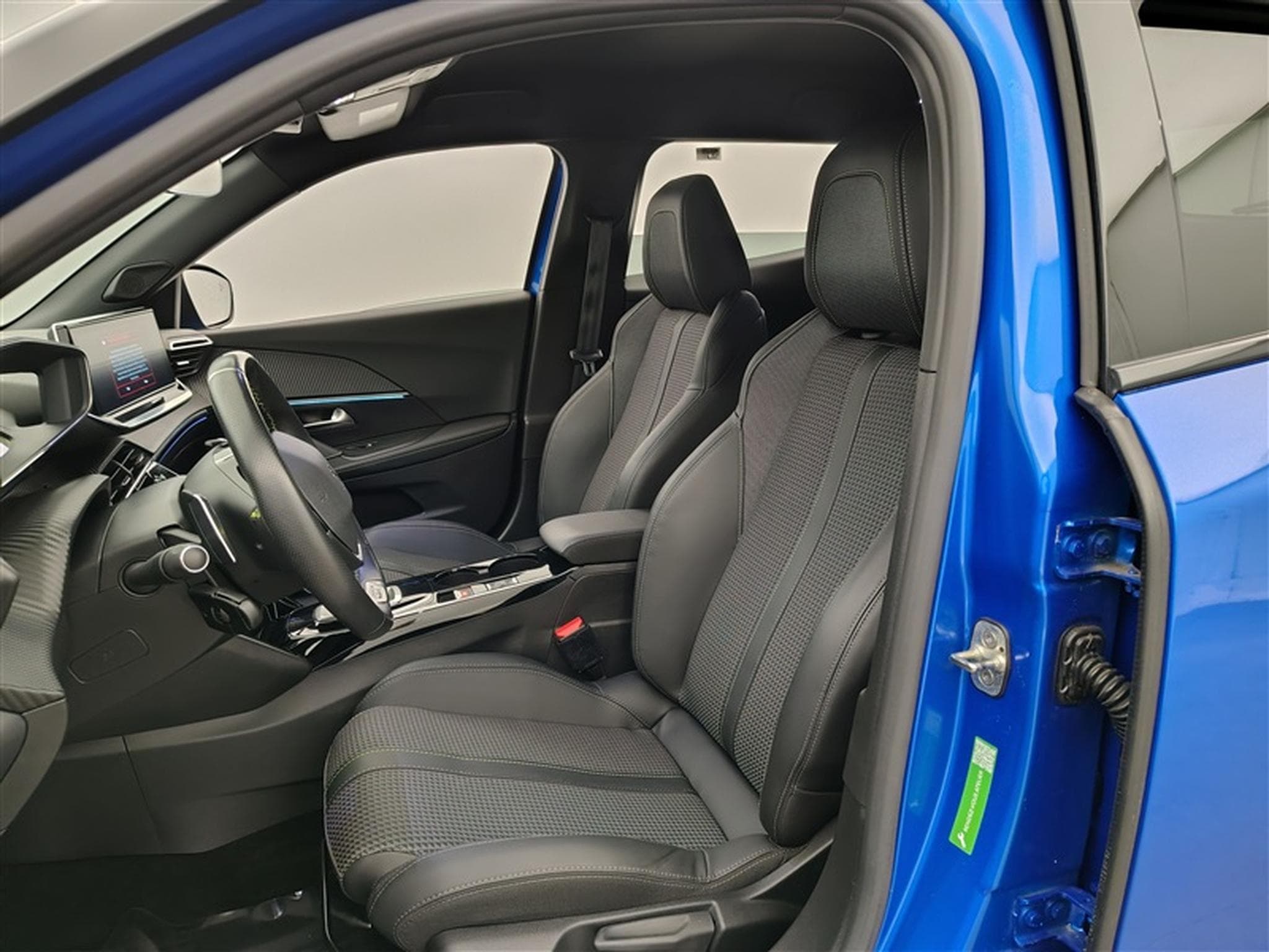 Peugeot 2008 1.2 PureTech GT Pack S&S (EU6.3) (2021) - Foto 7