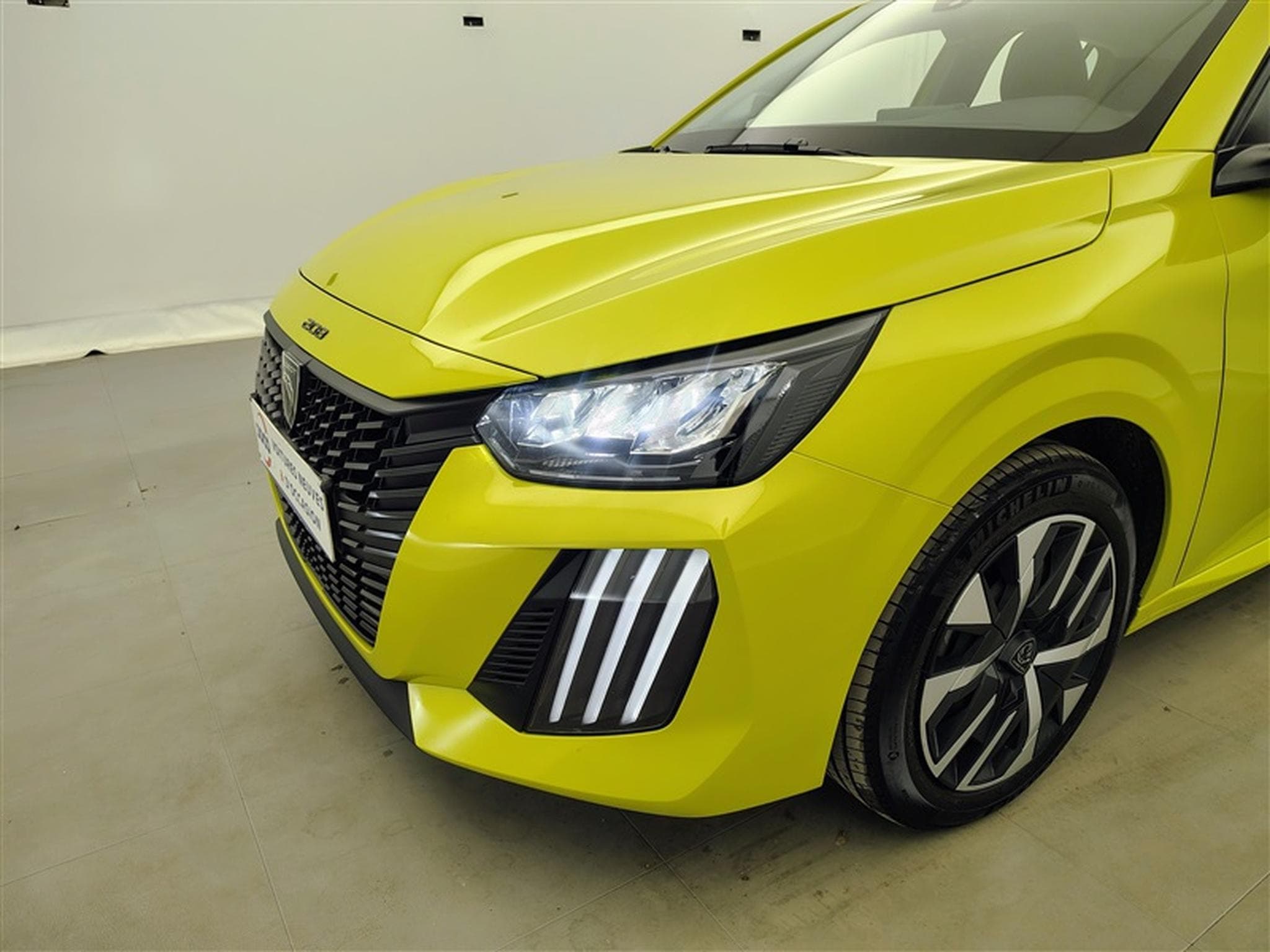 Peugeot 208 1.2 PureTech 101cv Active Pack CARPLAY / FULL LED / PDC AR (2025) - Foto 15