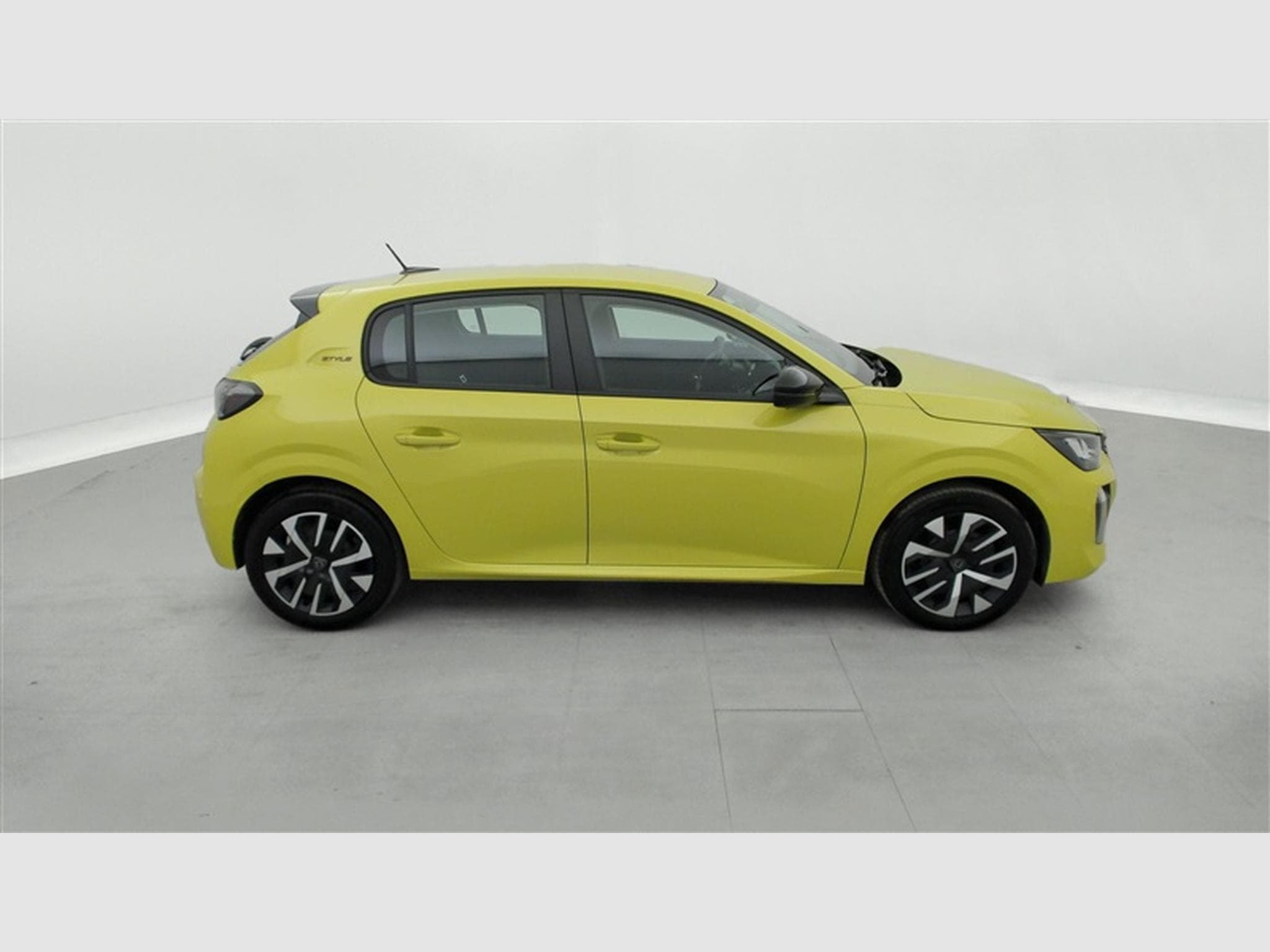 Peugeot 208 1.2 PureTech 101cv Active Pack CARPLAY / FULL LED / PDC AR (2025) - Foto 24