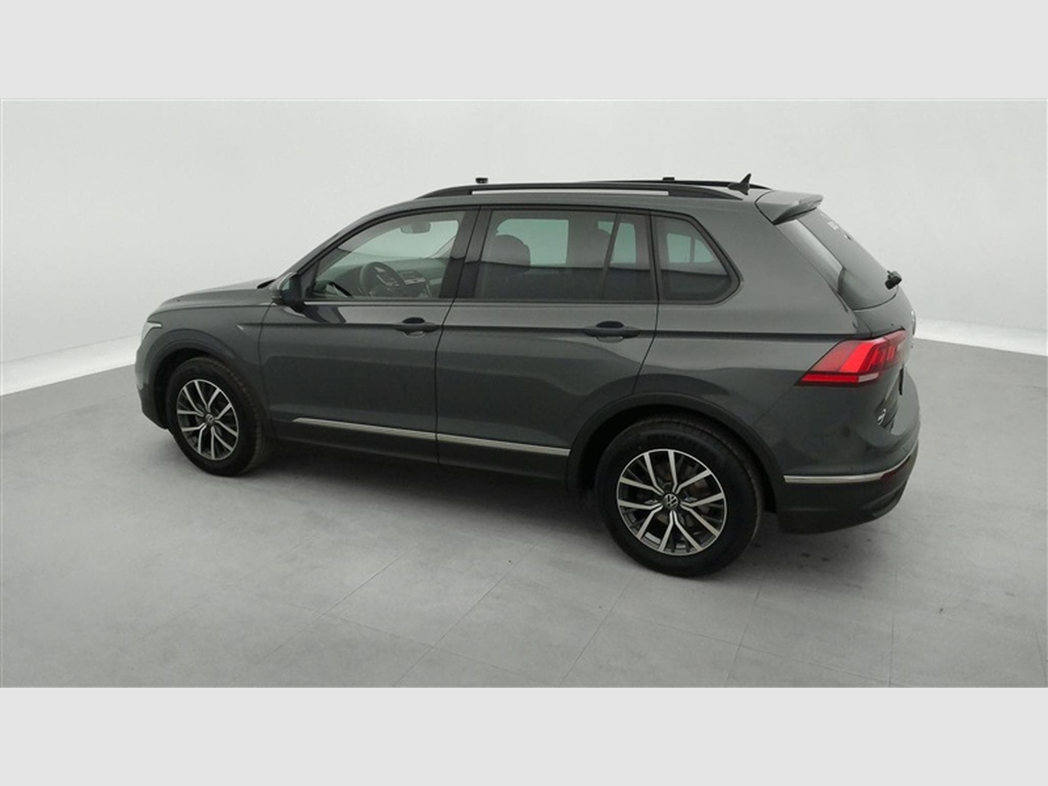VW Tiguan 1.5 TSI ACT Life NAVI/FULL LED/JA17/PDC AV AR (2020) - Foto 25