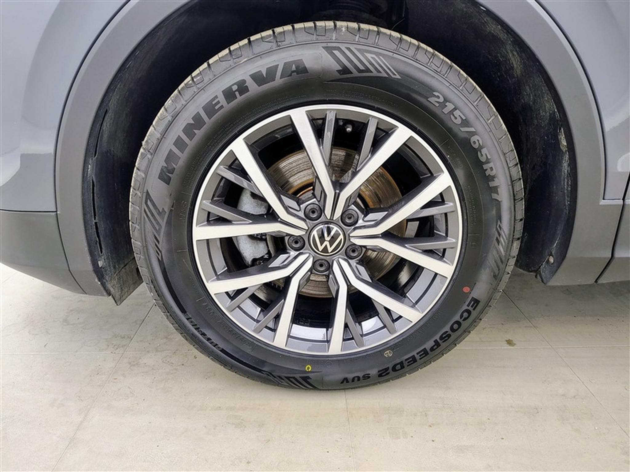 VW Tiguan 1.5 TSI ACT Life NAVI/FULL LED/JA17/PDC AV AR (2020) - Foto 5