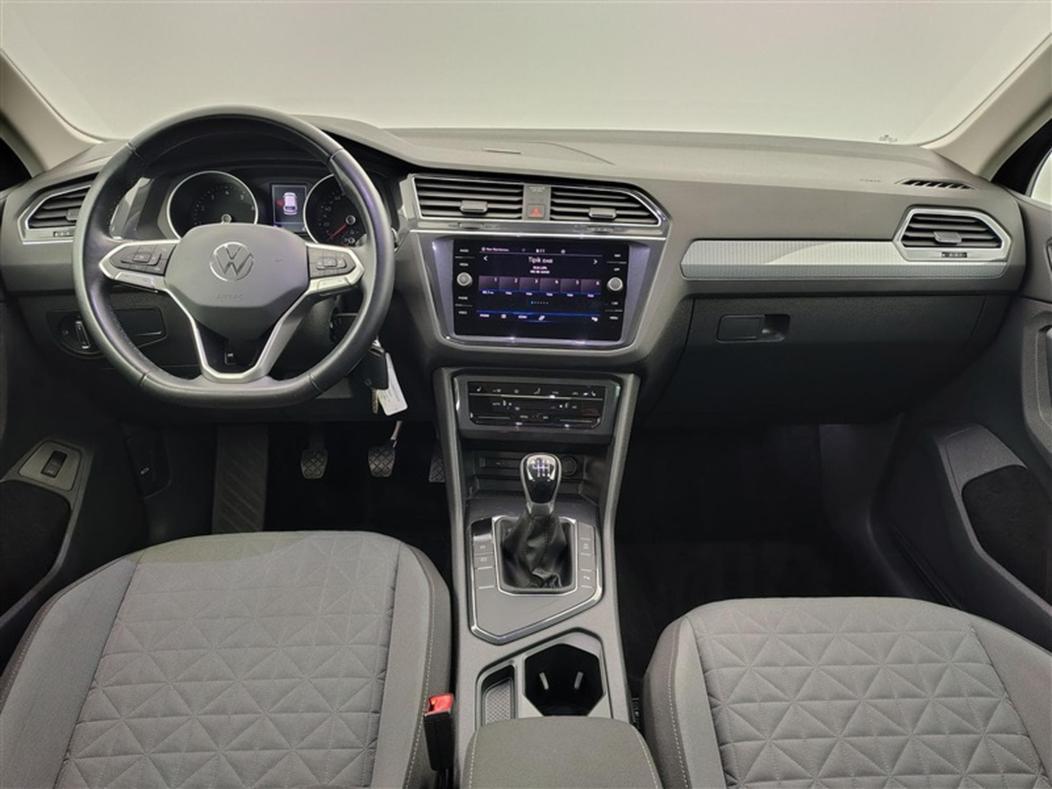 VW Tiguan 1.5 TSI ACT Life NAVI/FULL LED/JA17/PDC AV AR (2020) - Foto 7