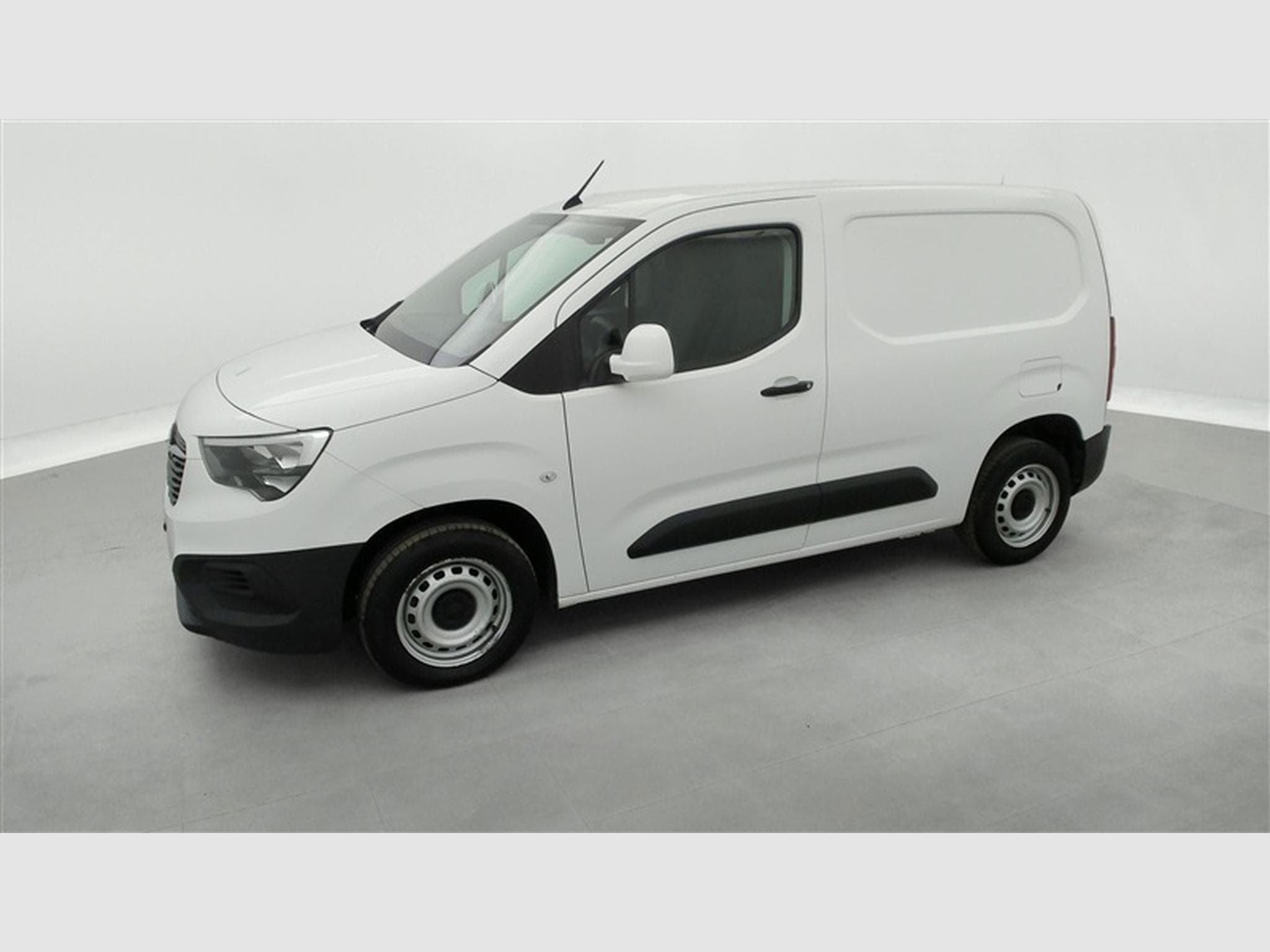 Opel Combo 1.5 TD BlueInj. Comfort NAVI / CLIM / BLUETOOTH (2021) - Foto 19