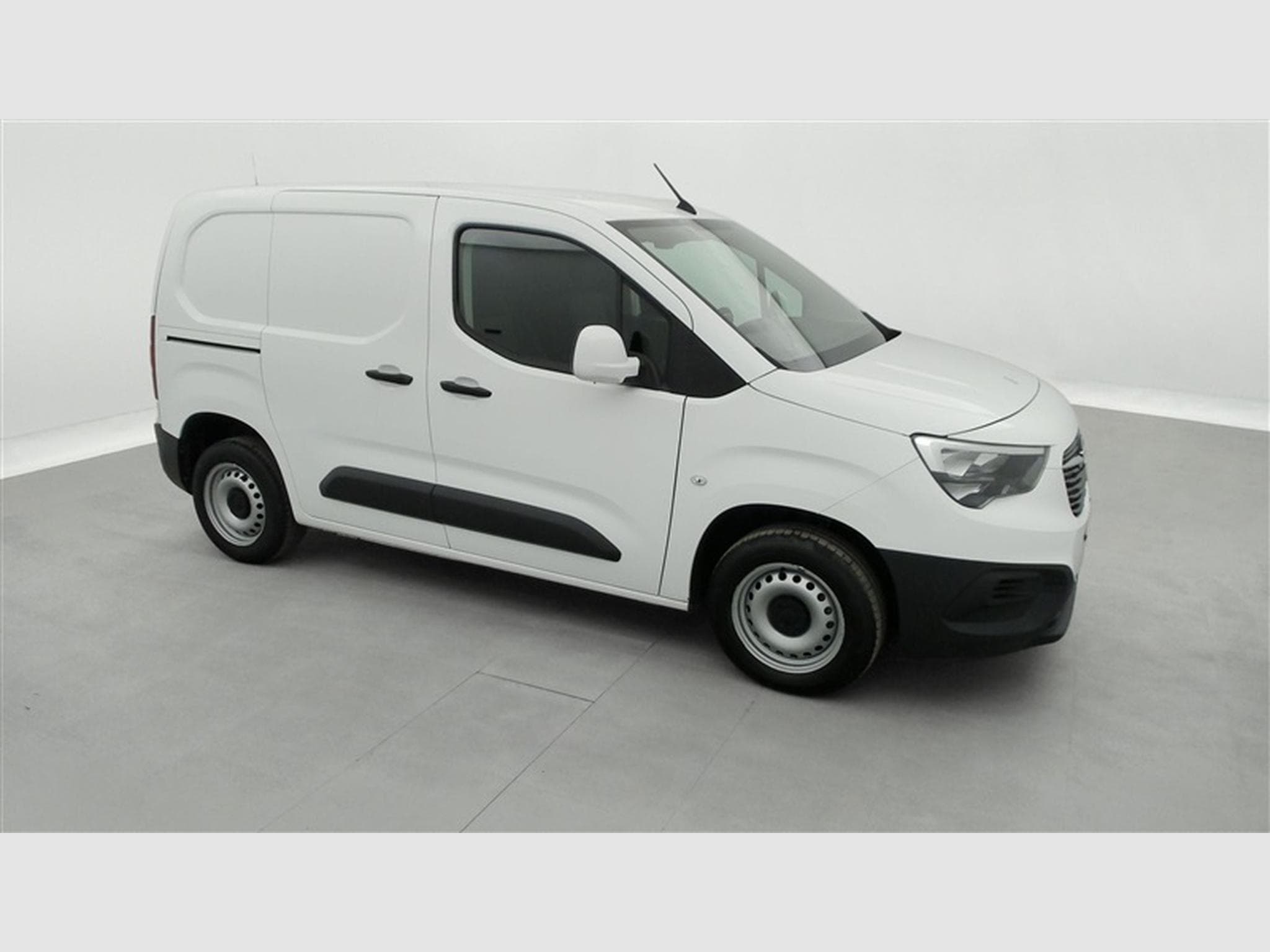 Opel Combo 1.5 TD BlueInj. Comfort NAVI / CLIM / BLUETOOTH (2021) - Foto 21