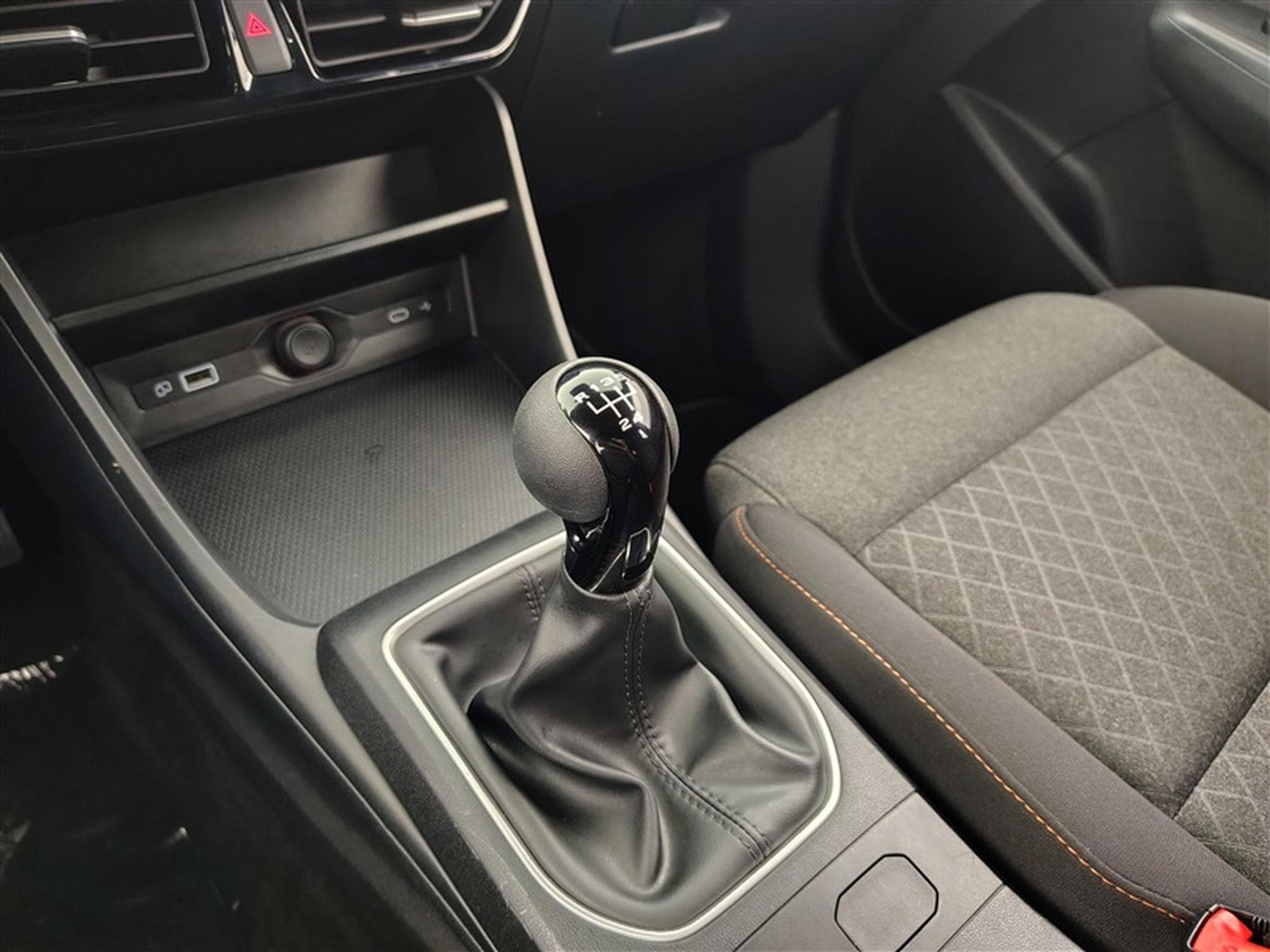 MG MG3 1.5 VTi 115cv Comfort CARPLAY / FULL LED / KEYLESS / CAMERA (2025) - Photo 12