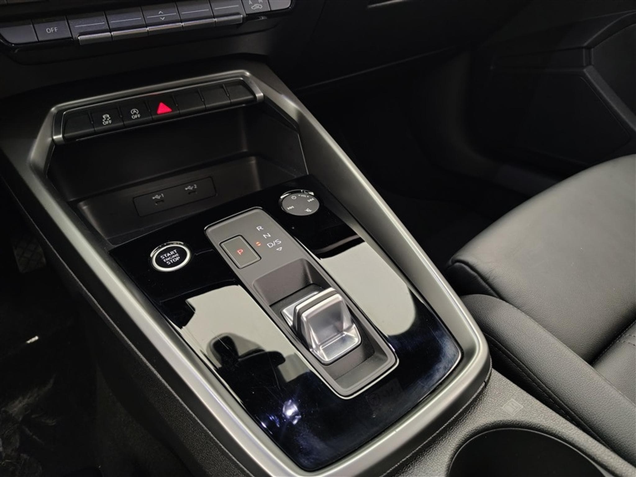 Audi A3 30 TFSI S-Tronic Advanced  Cuir / Navi / Led (2022) - Foto 12