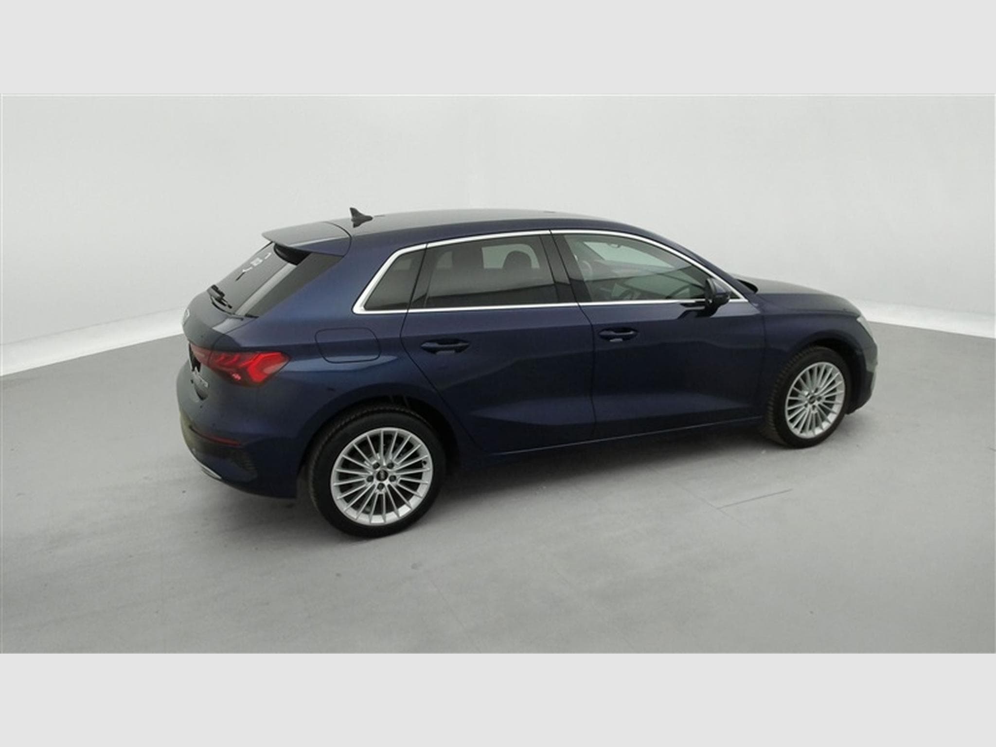 Audi A3 30 TFSI S-Tronic Advanced  Cuir / Navi / Led (2022) - Foto 24