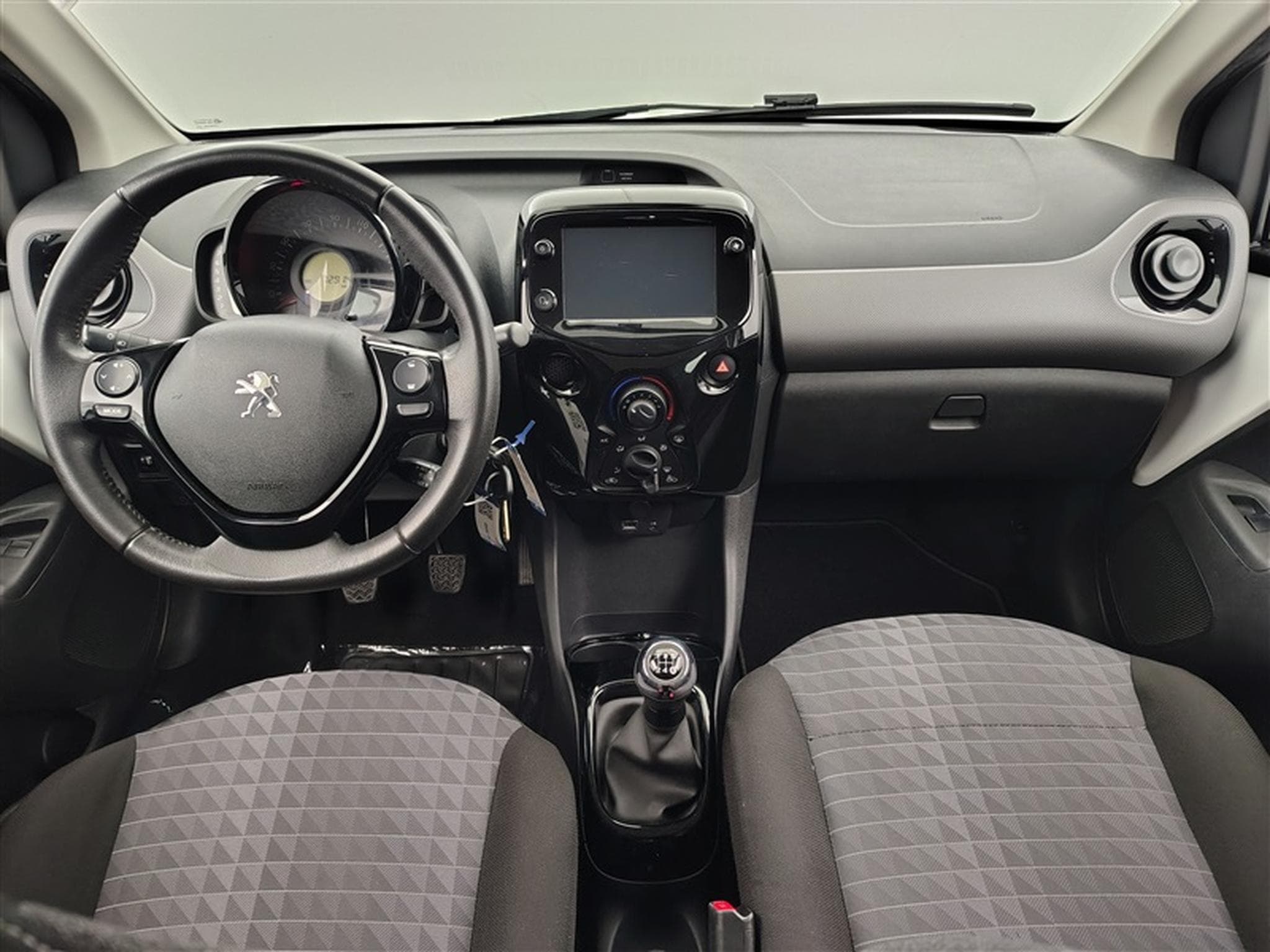 Peugeot 108 1.0 VTi Style S&S (EU6.2) (2021) - Photo 8