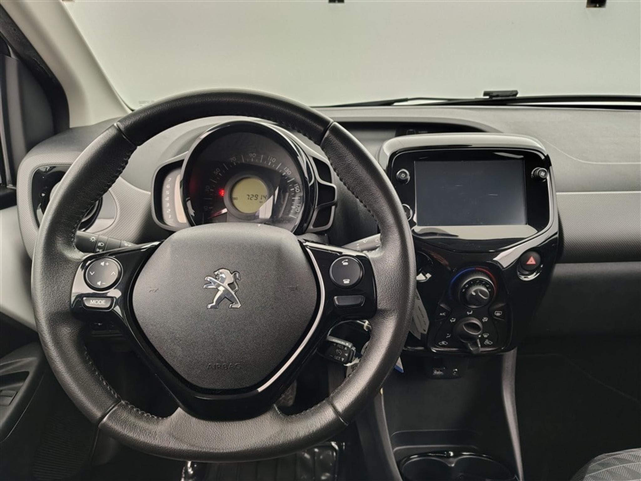 Peugeot 108 1.0 VTi Style S&S (EU6.2) (2021) - Photo 9