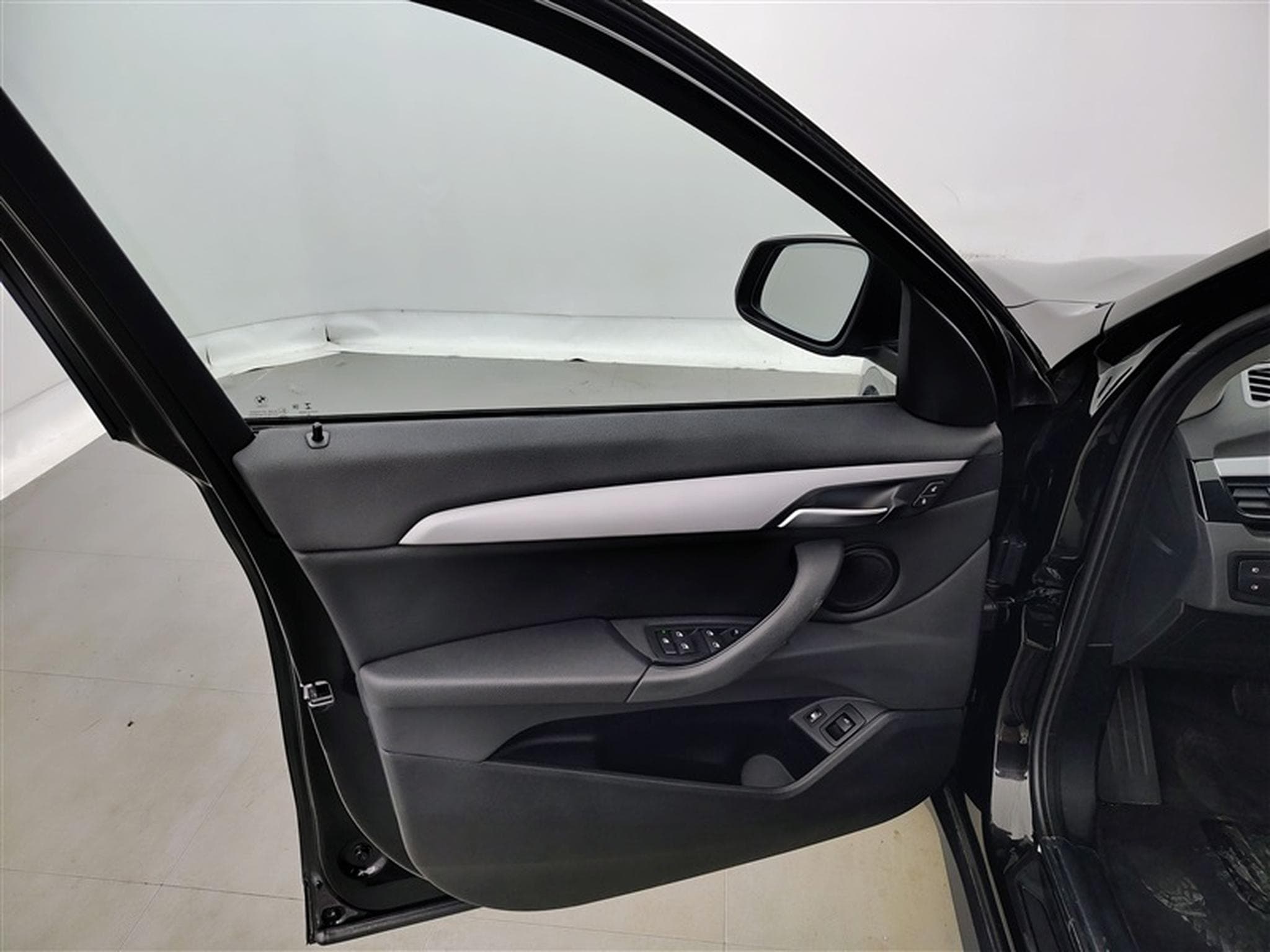 BMW X1 PHEV 1.5iA xDrive25e Cuir / Navi / Led (2021) - Foto 17
