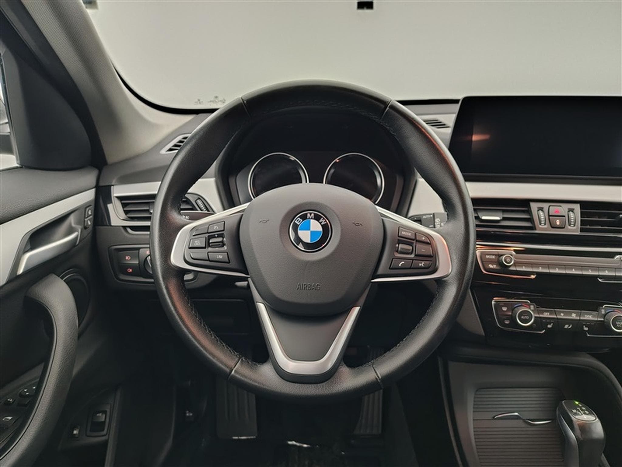 BMW X1 PHEV 1.5iA xDrive25e Cuir / Navi / Led (2021) - Foto 9