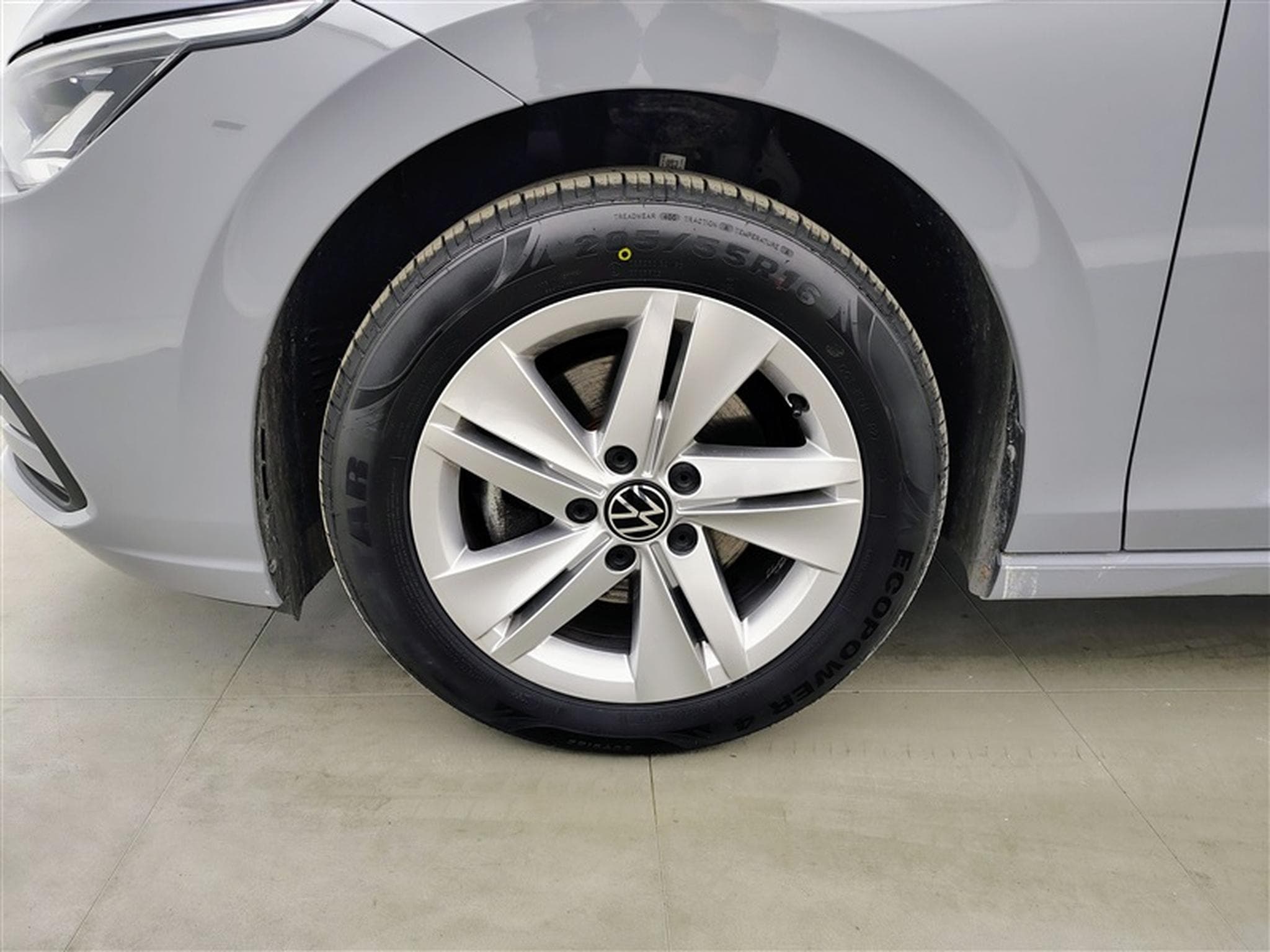 VW Golf 1.0 TSI 110 Life CARPLAY / FULL LED / ALU / PDC (2021) - Foto 6