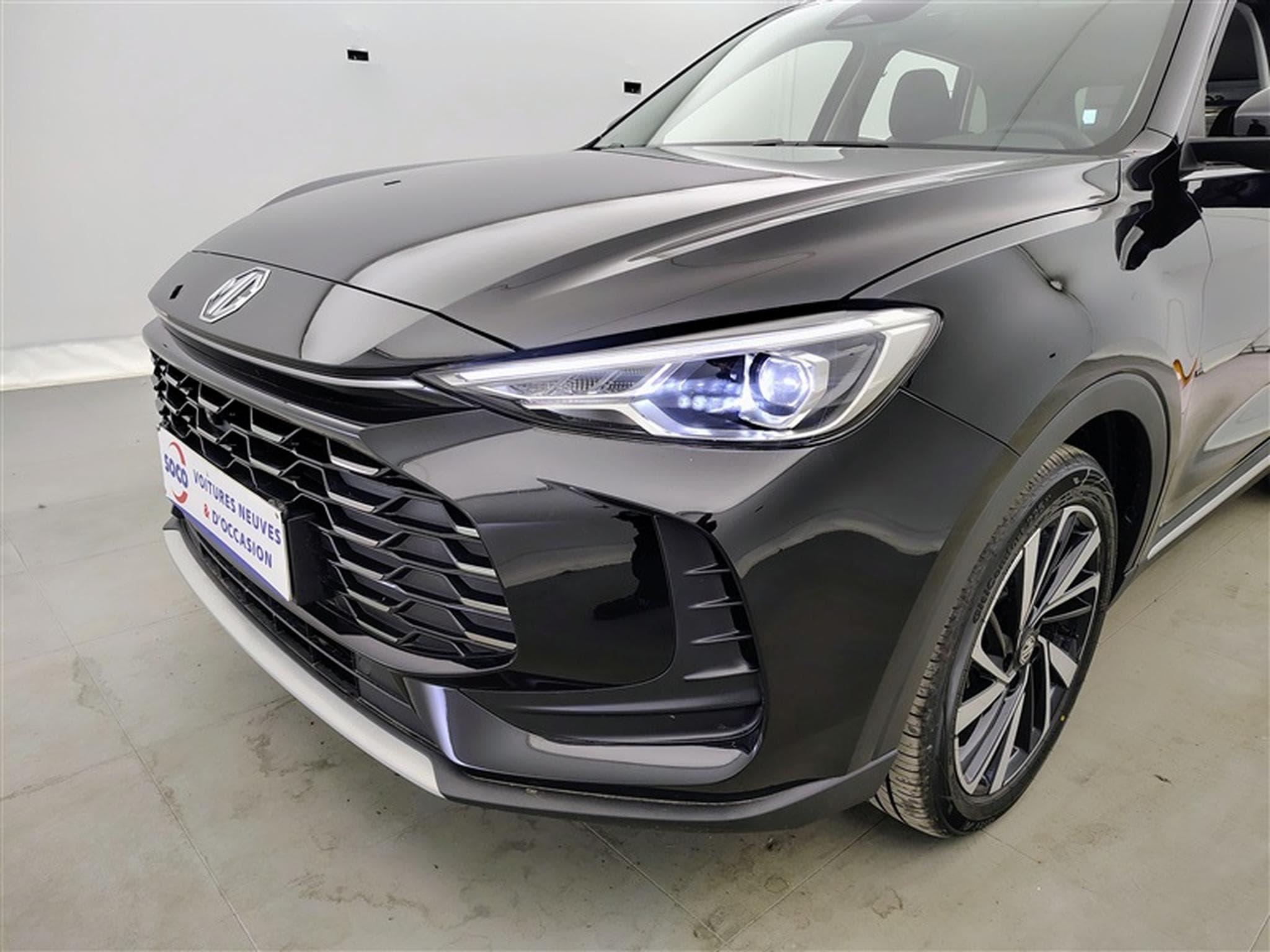 MG ZS 1.5 Hybrid+ Luxury NAVI / CAMERA / CARPLAY / ALU (2026) - Foto 15