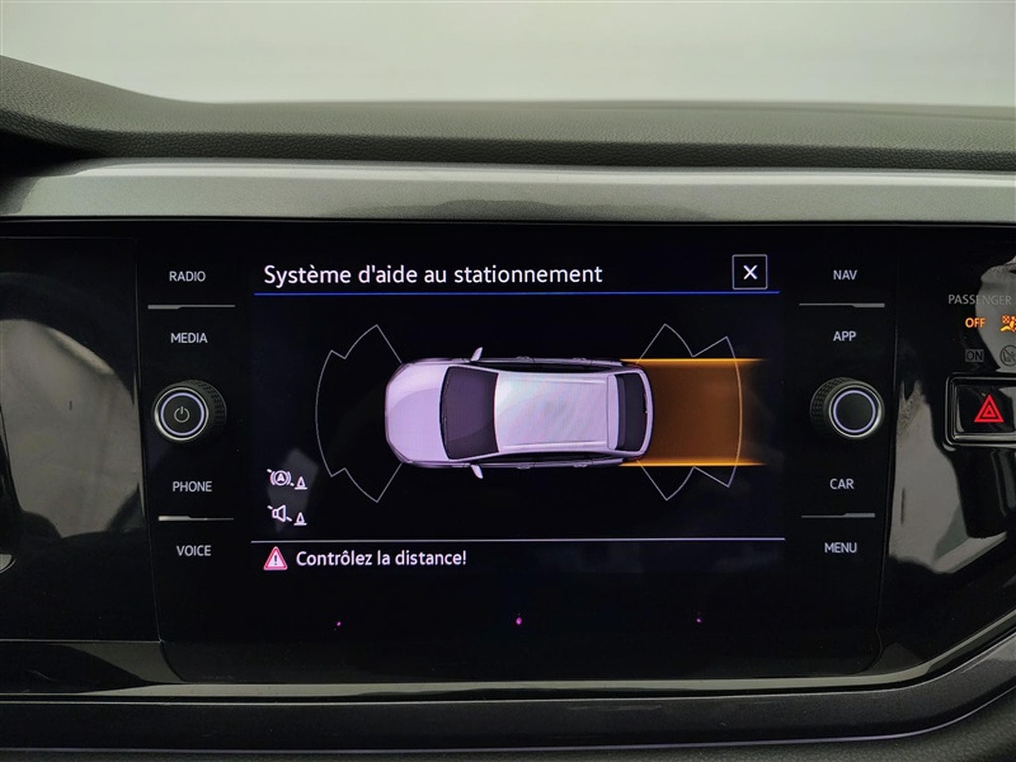 VW Taigo 1.0 TSI 110cv DSG Style CARPLAY / FULL LED / CUIR PARTIEL (2022) - Photo 18