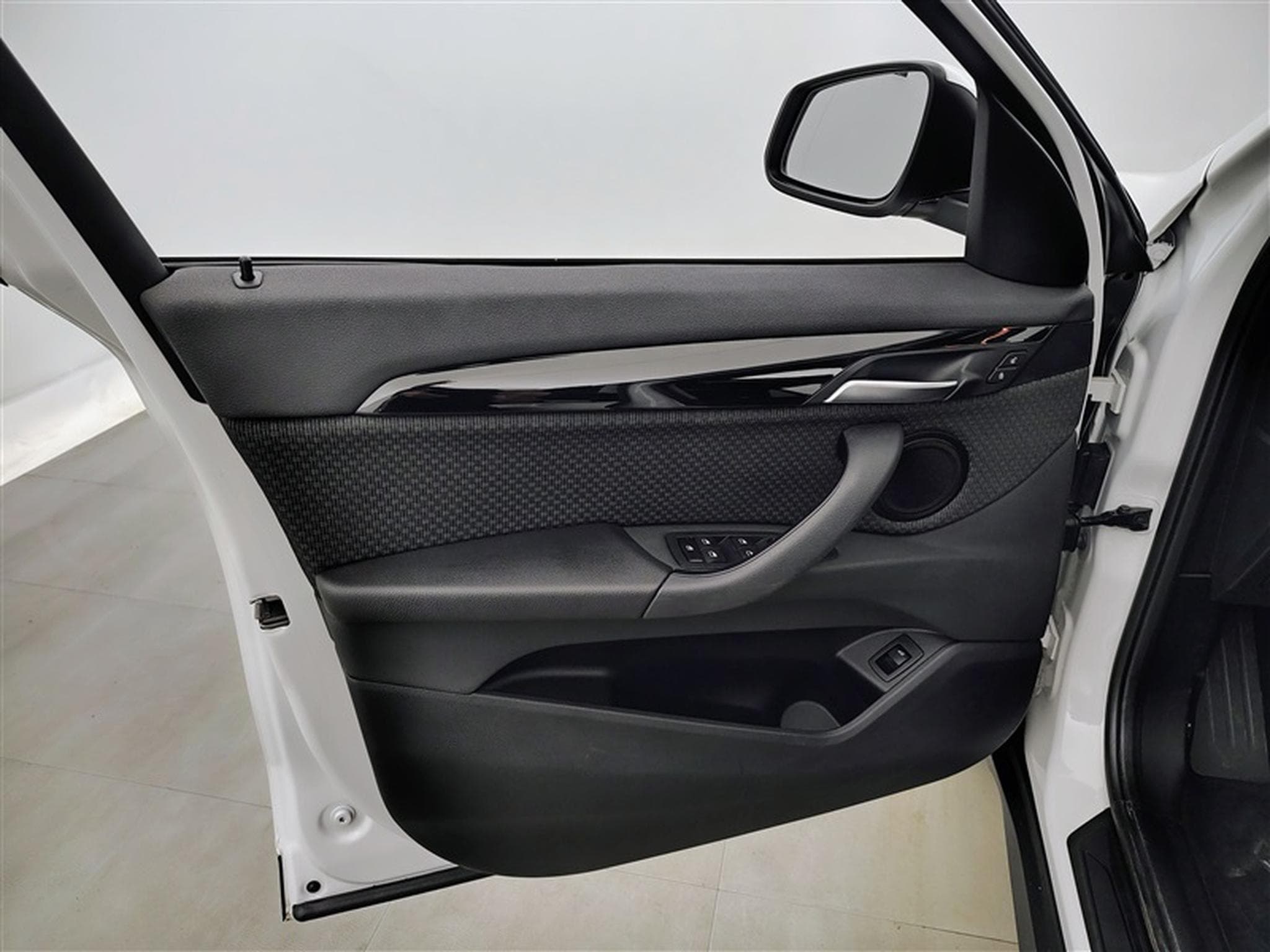 BMW X1 1.5 d sDrive16 Navi / PDC av+ar / Toit Pano (2021) - Foto 16