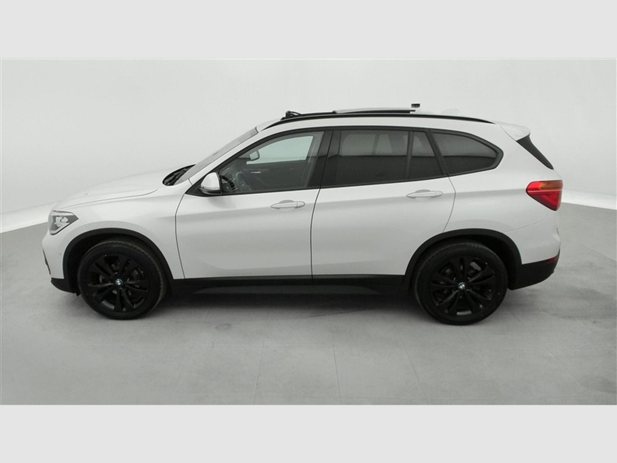 BMW X1 1.5 d sDrive16 Navi / PDC av+ar / Toit Pano (2021) - Foto 3