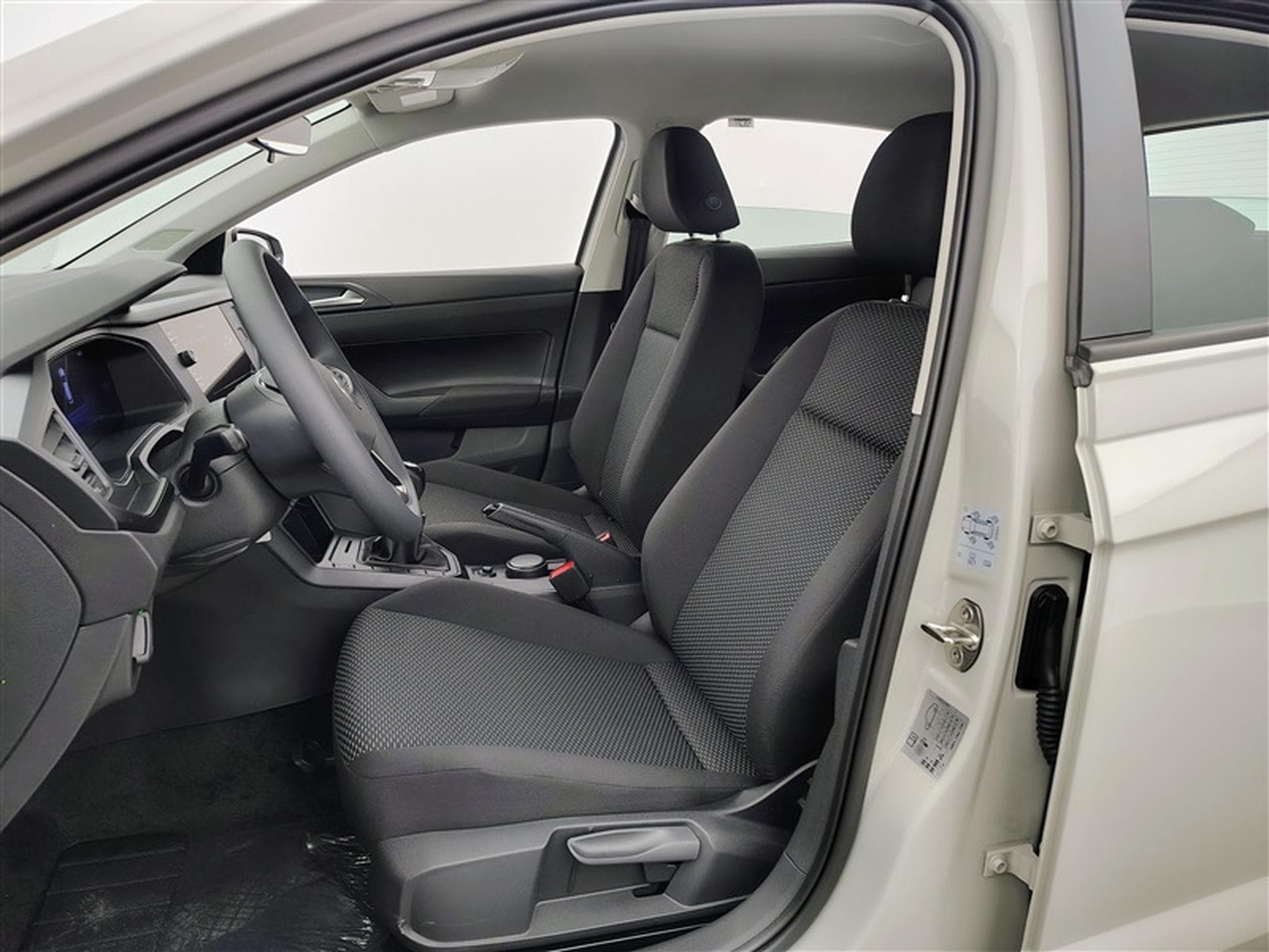 VW Polo 1.0 MPI 80cv Life CARPLAY / FULL LED / PDC AR (2026) - Foto 7