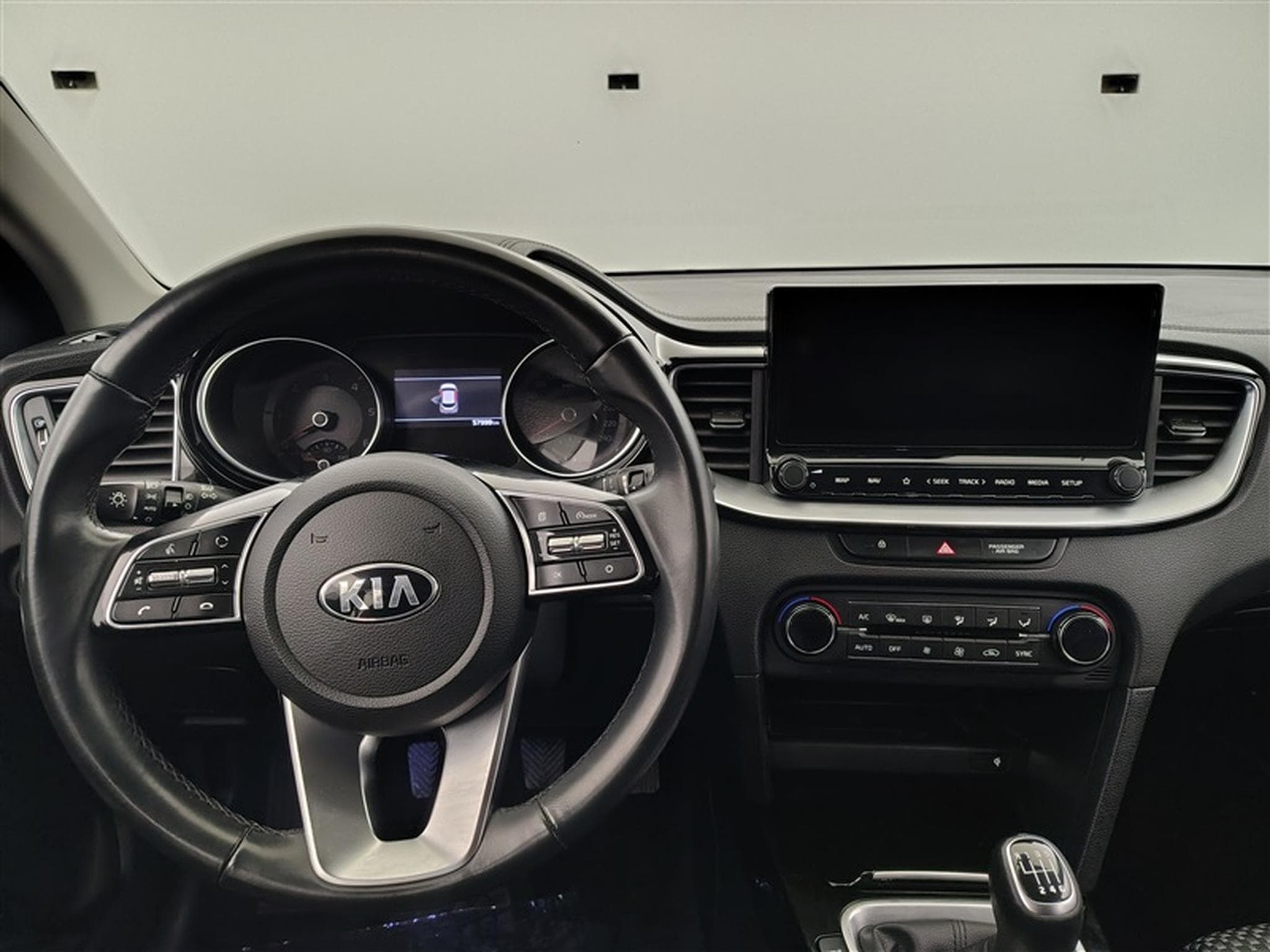 Kia XCeed 1.6 CRDi MHEV Business Line NAVI/ FULL LED / CAMERA / JA 18" (2021) - Photo 9