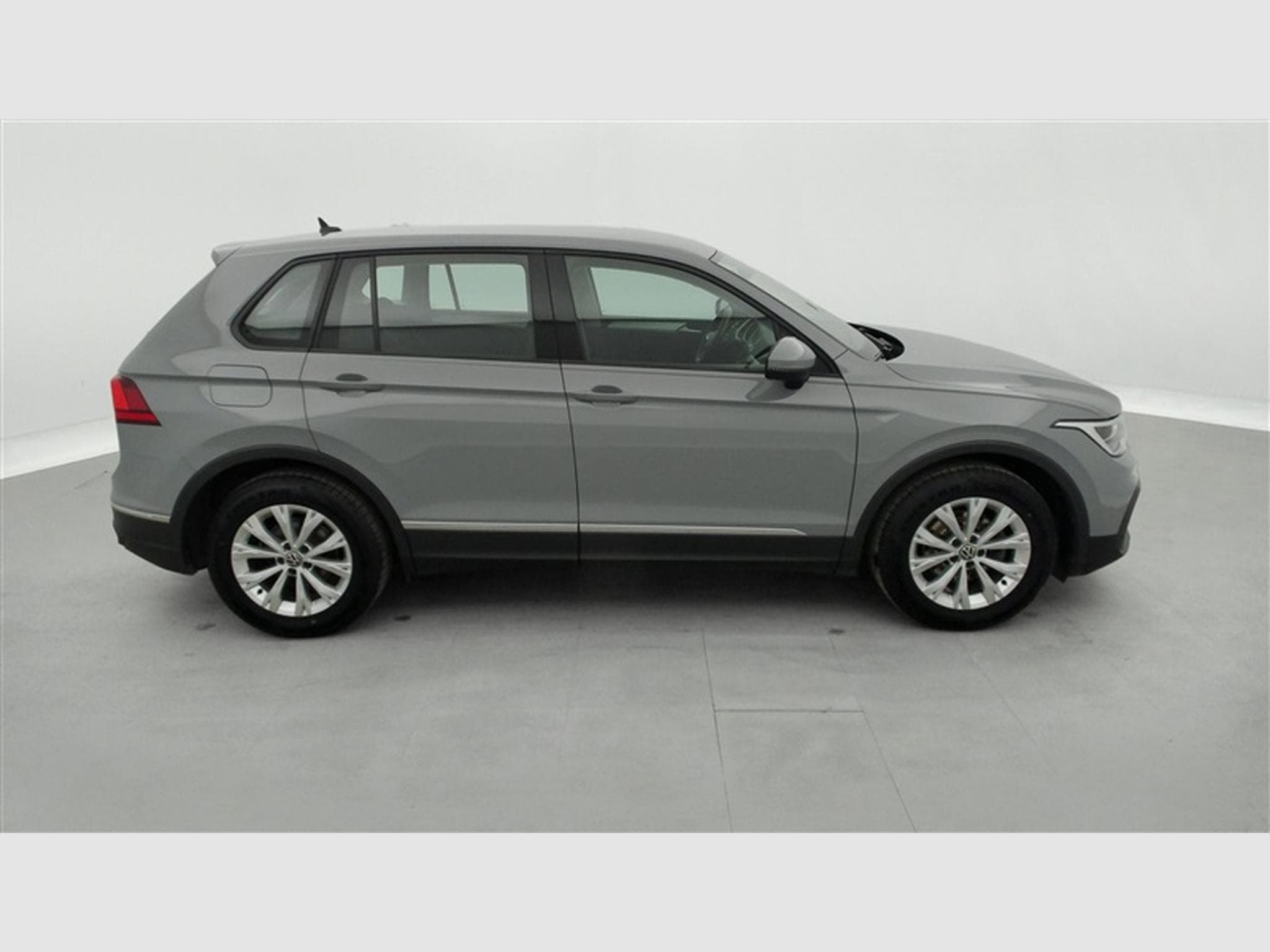 VW Tiguan 1.5 TSI ACT Active OPF (2021) - Foto 24
