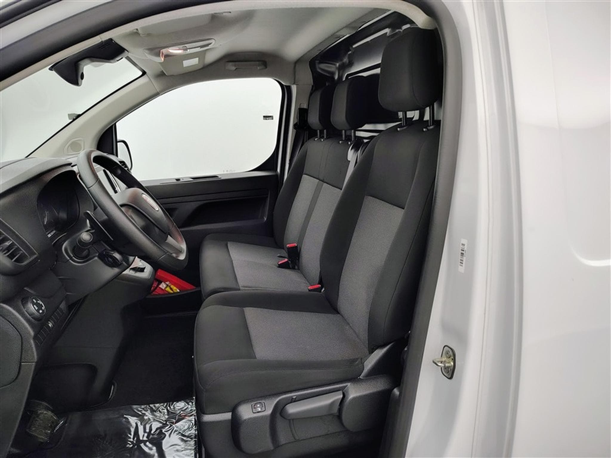 Fiat Scudo 2.0 M-Jet 180Cv AT8 L3 3PL / NAVI / CARPLAY / CAMERA (2024) - Foto 7
