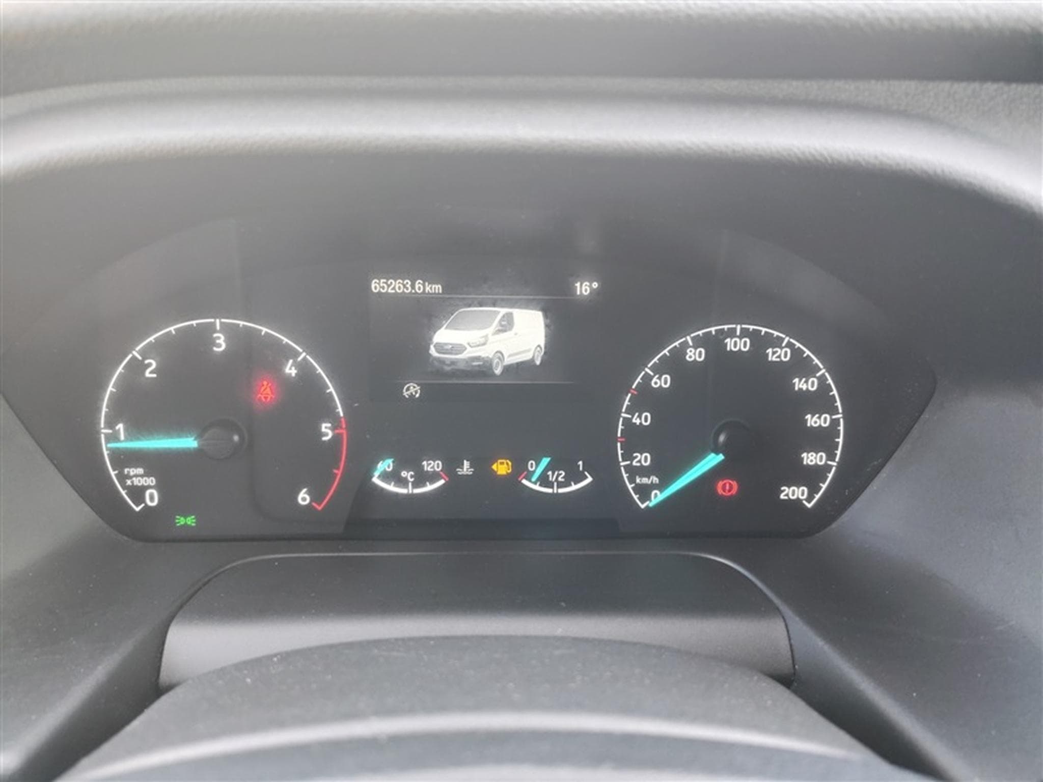 Ford Transit 2.0 TDCi L1H1 3PL CLIM / PDC AV-AR (2022) - Foto 10