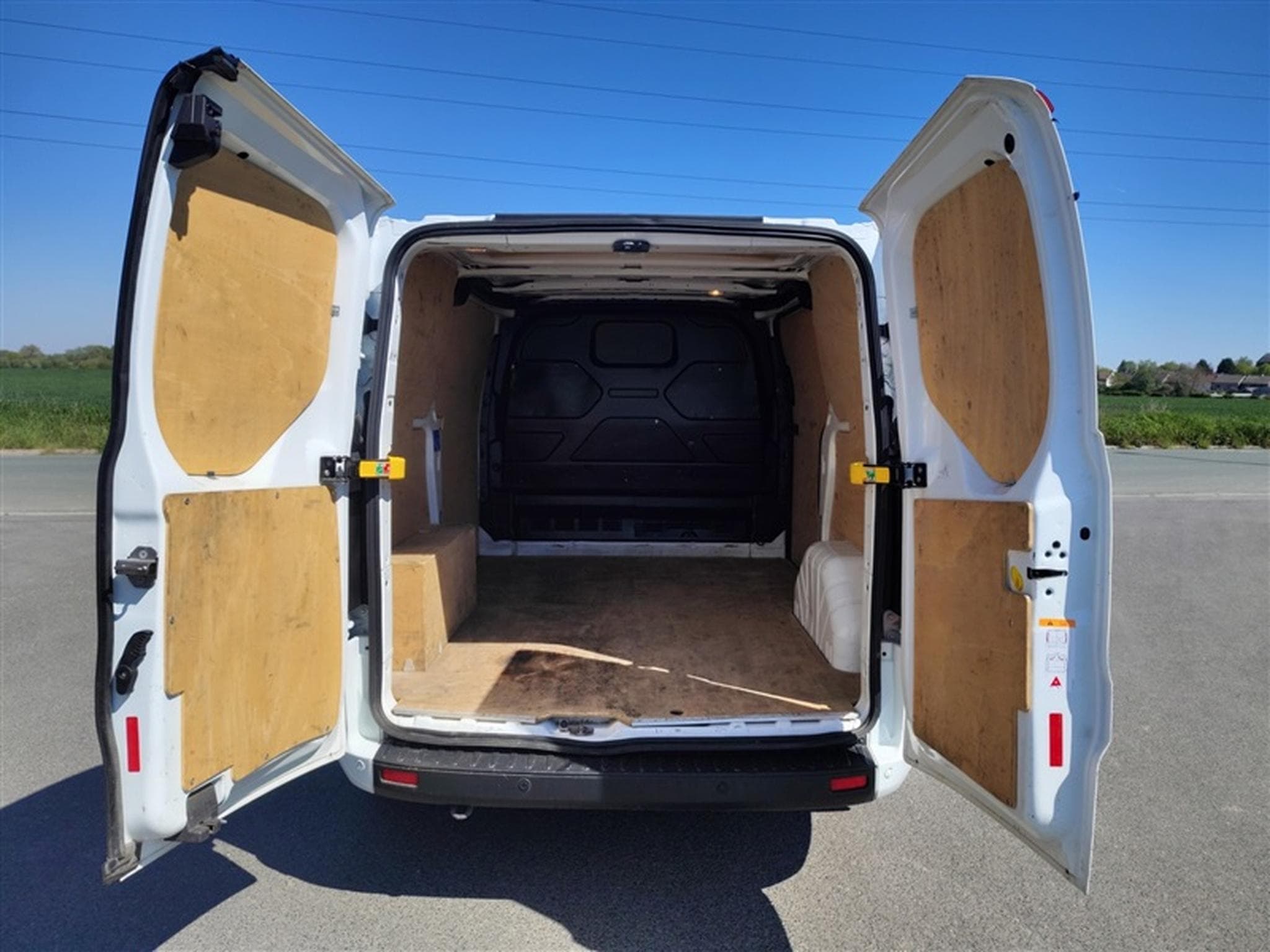 Ford Transit 2.0 TDCi L1H1 3PL CLIM / PDC AV-AR (2022) - Foto 14