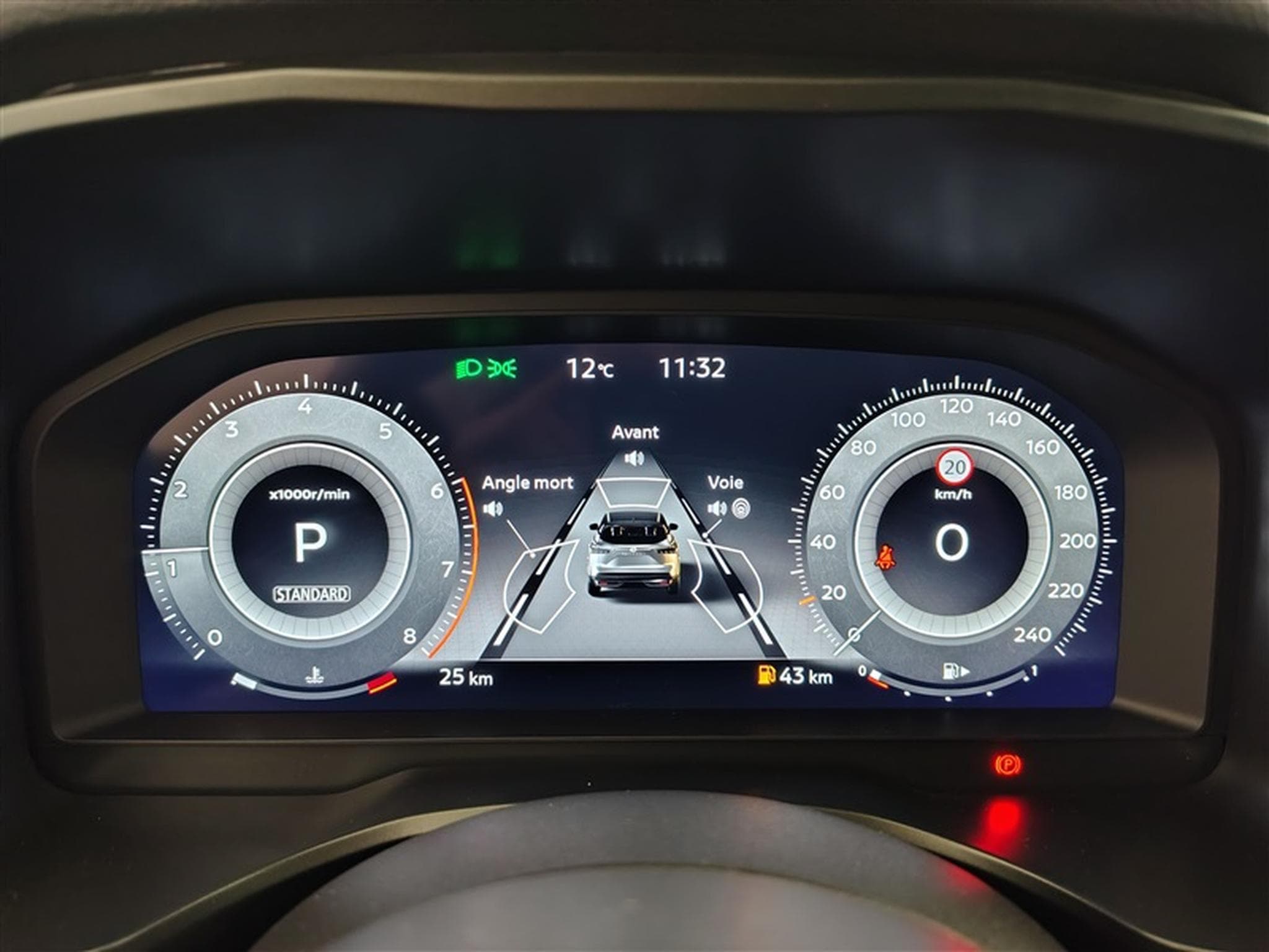 Nissan Qashqai 1.3 DIG-T MHEV X-Tronic N-Connecta CARPLAY / FULL LED / CAM (2026) - Foto 10