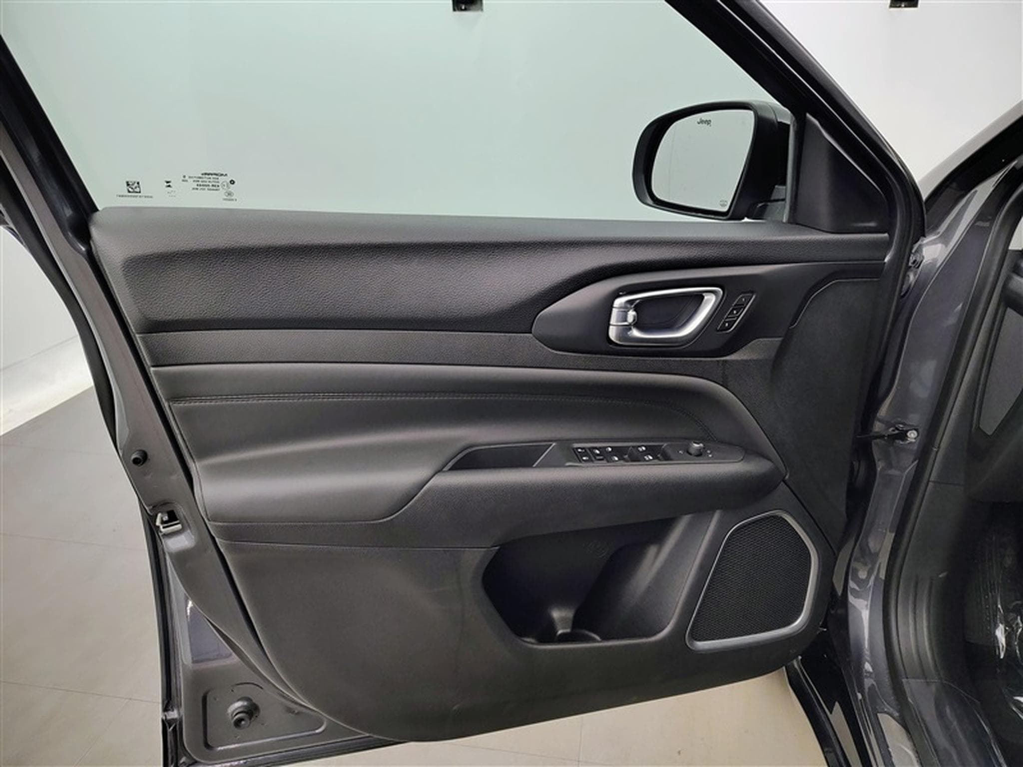 Jeep Compass 1.5 Turbo T4 e-Hybrid BVR7 Summit CUIR / NAVI / FULL LED (2024) - Foto 17