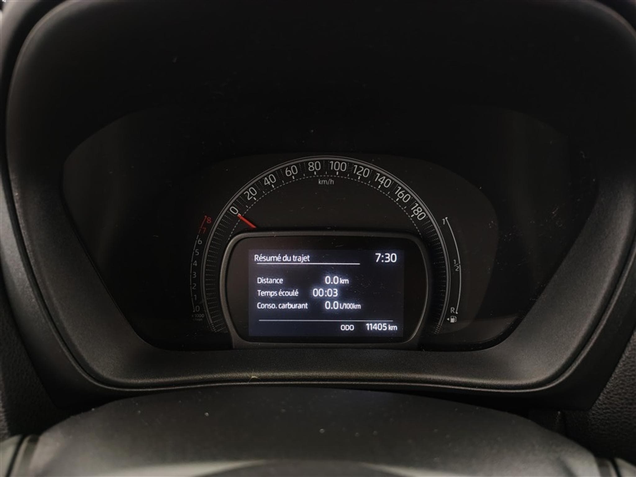 Toyota Aygo 1.0i VVT-i X Black Edition CVT (2025) - Foto 10