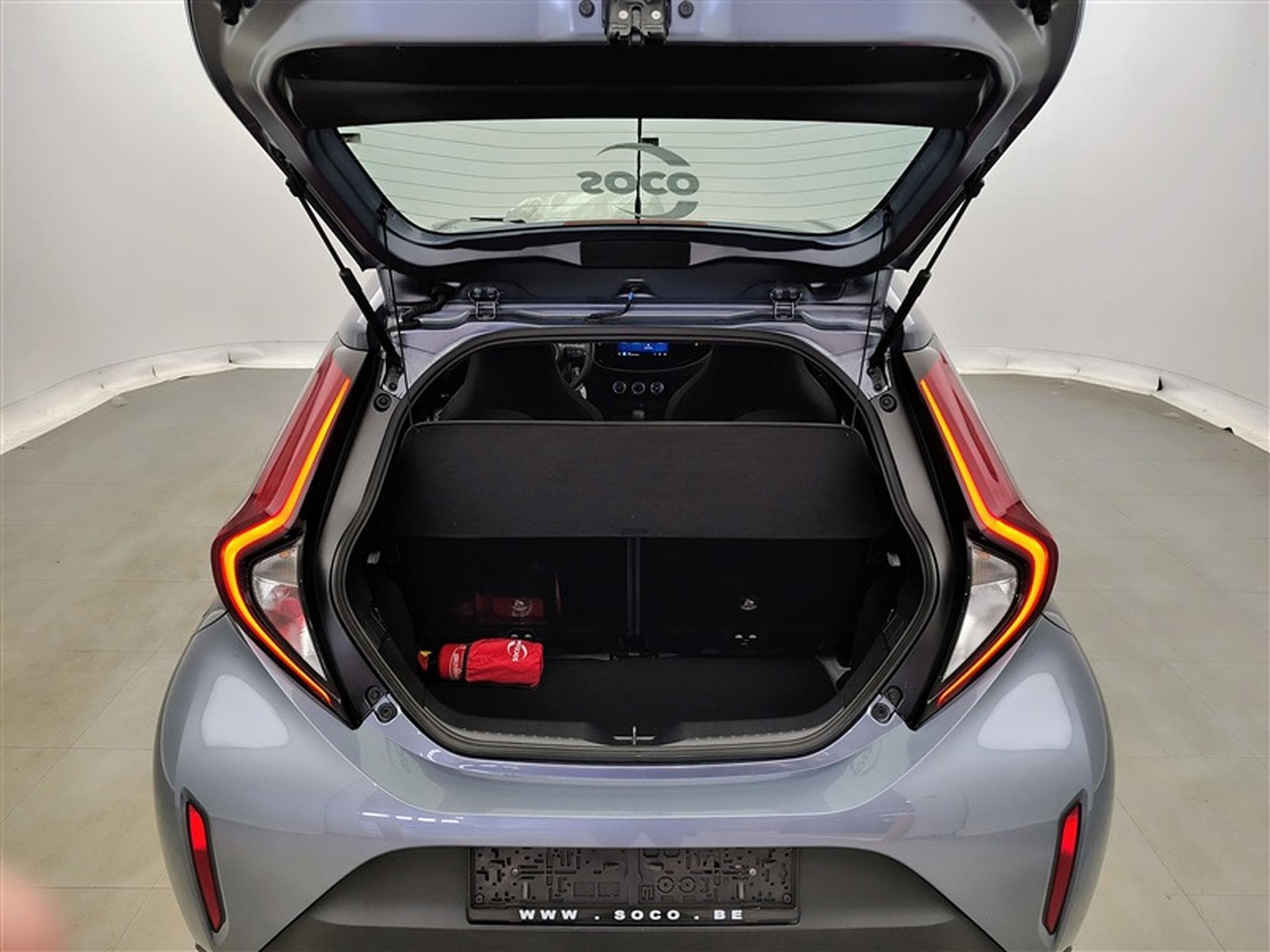 Toyota Aygo 1.0i VVT-i X Black Edition CVT (2025) - Foto 14