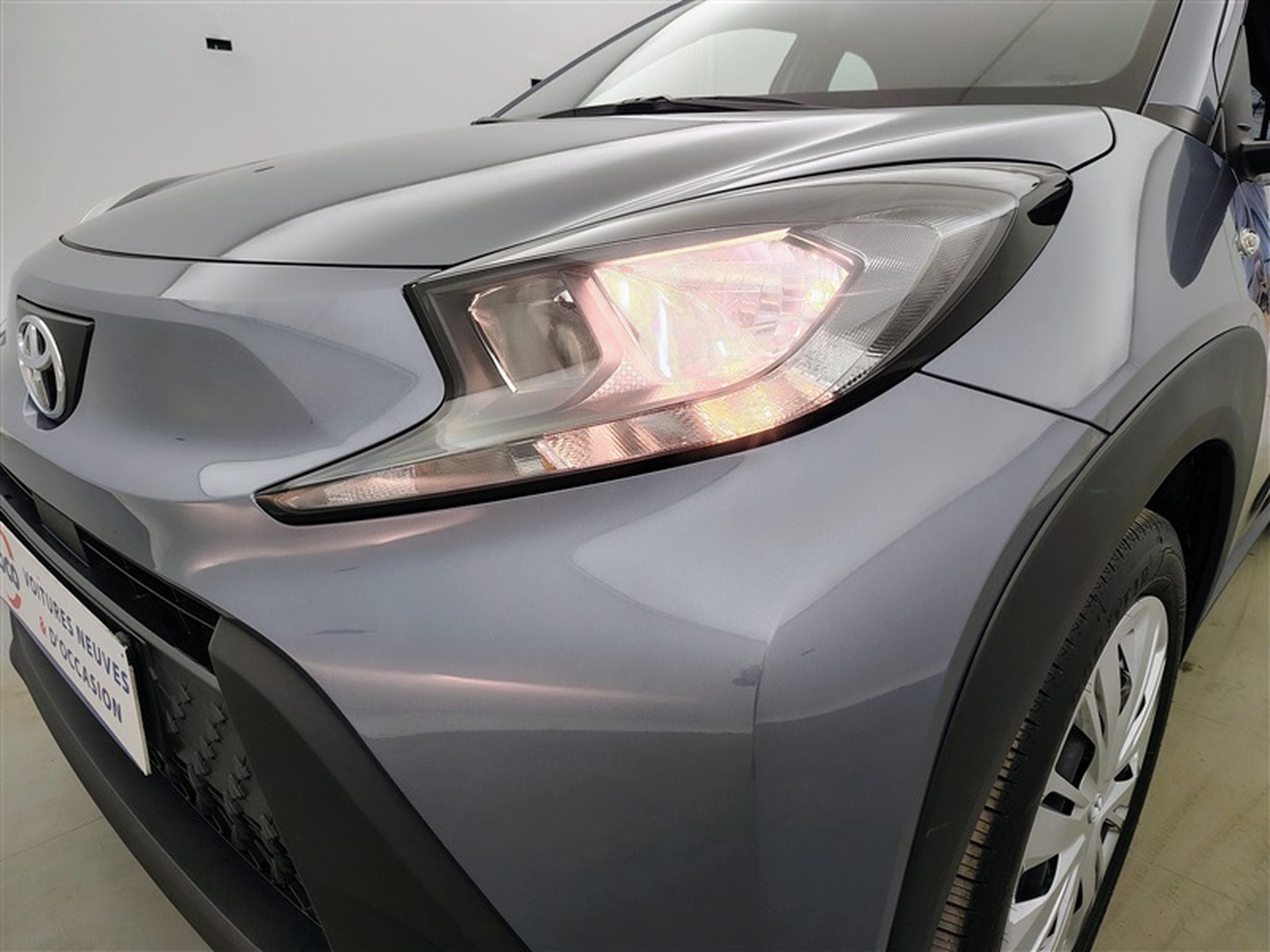 Toyota Aygo 1.0i VVT-i X Black Edition CVT (2025) - Foto 15