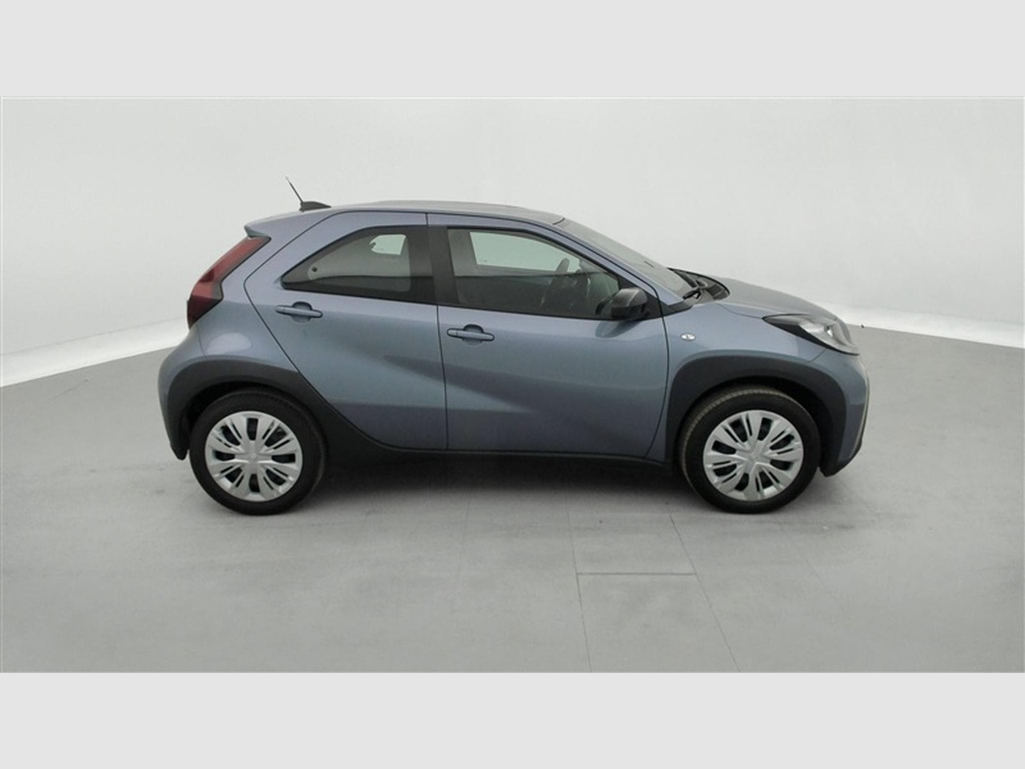 Toyota Aygo 1.0i VVT-i X Black Edition CVT (2025) - Foto 24