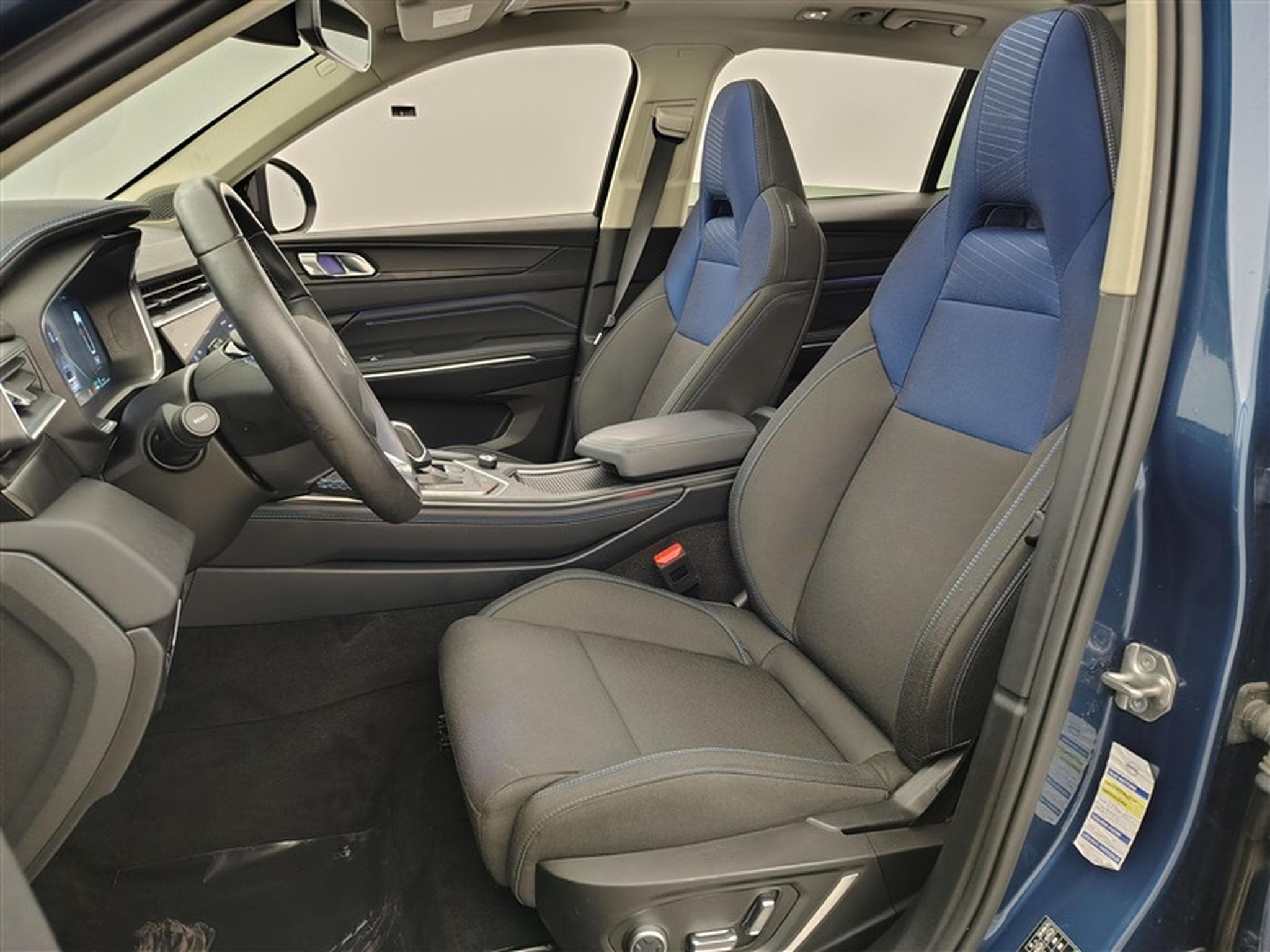 Lynk & Co 01 1.5 Turbo PHEV NAVI / FULL LED / PANO / CAMERA / ALU 20" (2023) - Foto 7