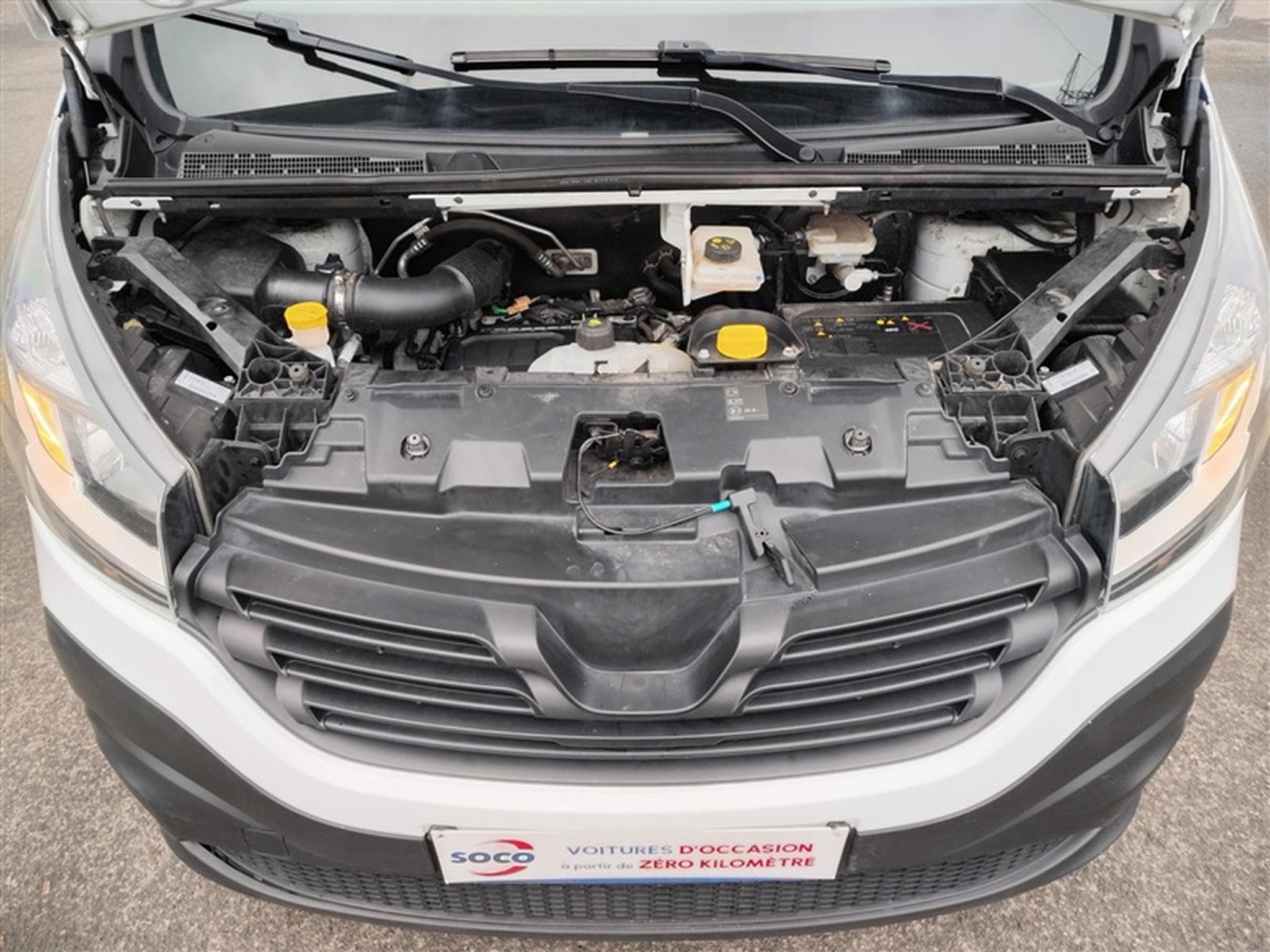 Renault Trafic 1.6 dCi 125cv L1H2 CLIM / BLUETOOTH / PDC AR (2019) - Foto 17