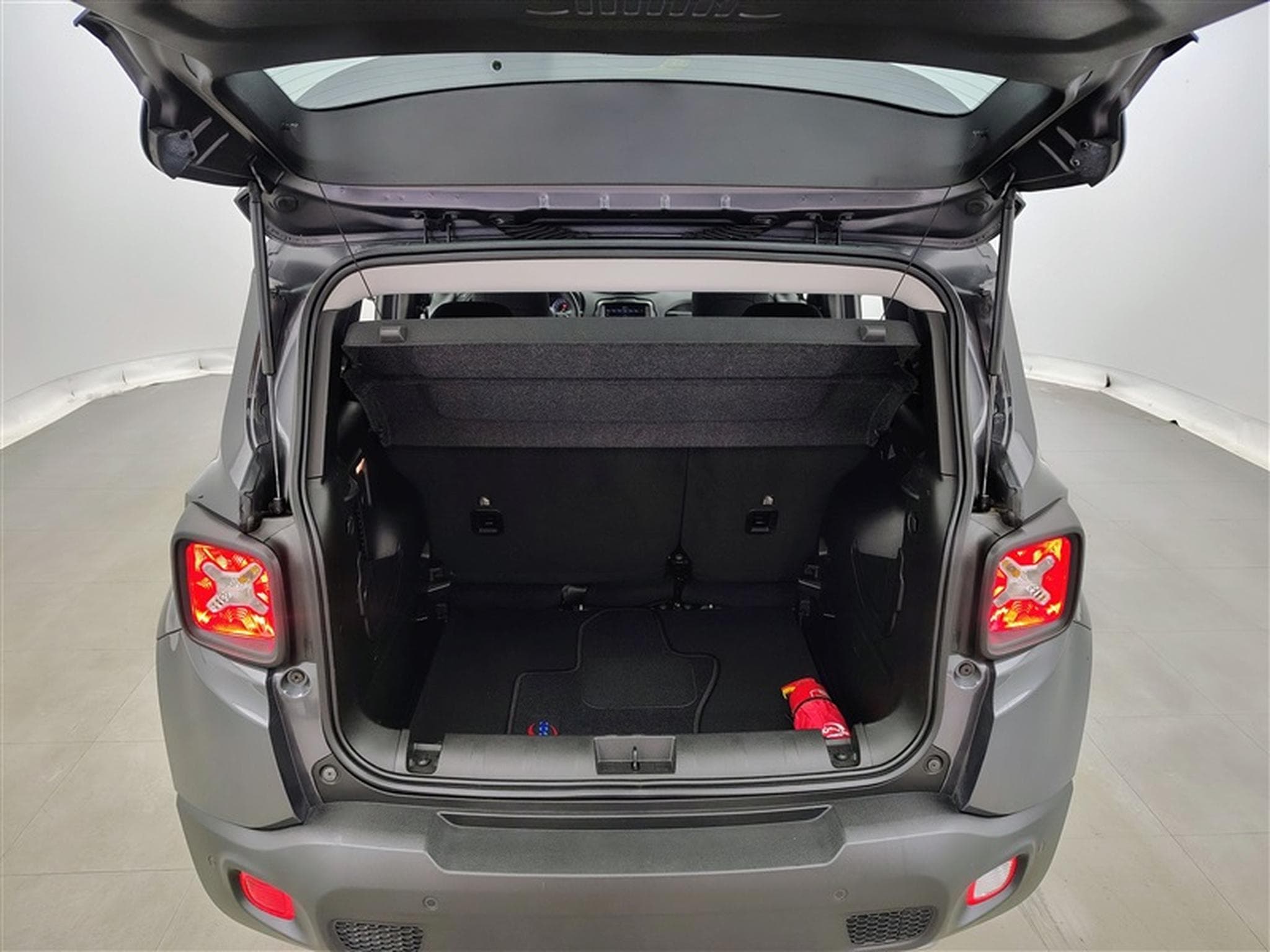Jeep Renegade 1.5 T4 MHEV Longitude DCT (EU6.4) /PDC/Caméra/CarPlay (2023) - Foto 13