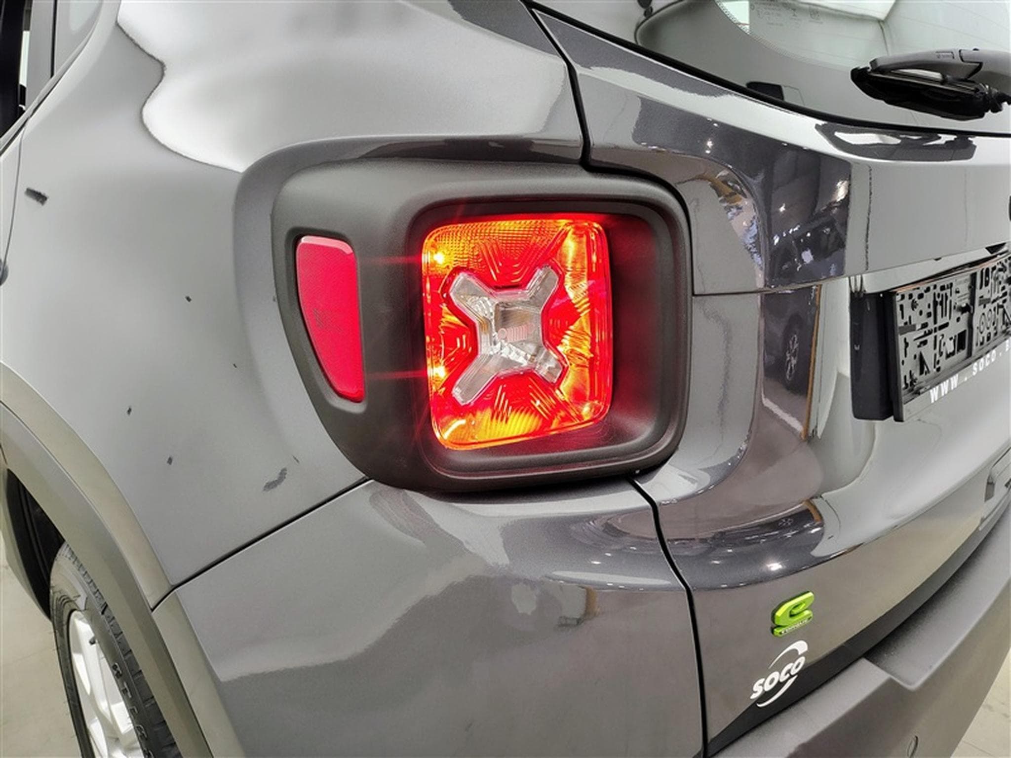 Jeep Renegade 1.5 T4 MHEV Longitude DCT (EU6.4) /PDC/Caméra/CarPlay (2023) - Foto 15