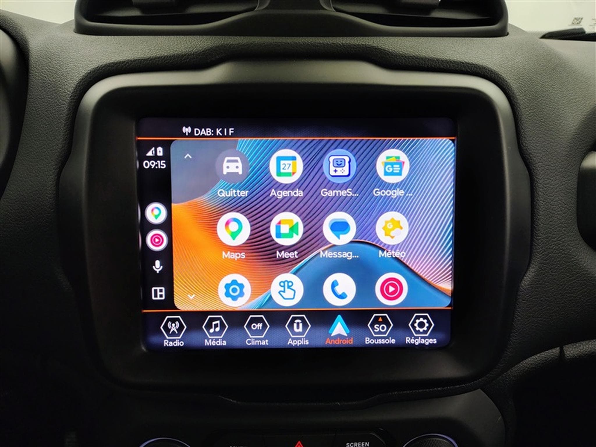 Jeep Renegade 1.5 T4 MHEV Longitude DCT (EU6.4) /PDC/Caméra/CarPlay (2023) - Foto 19