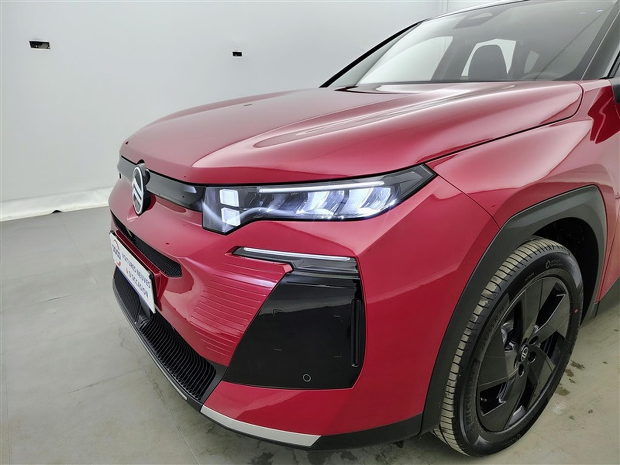 Citroen C5 Aircross 1.2 Hybrid 145cv E-DCS6 Plus NAVI / FULL LED / CAMERA / JA19 (2026) - Foto 15