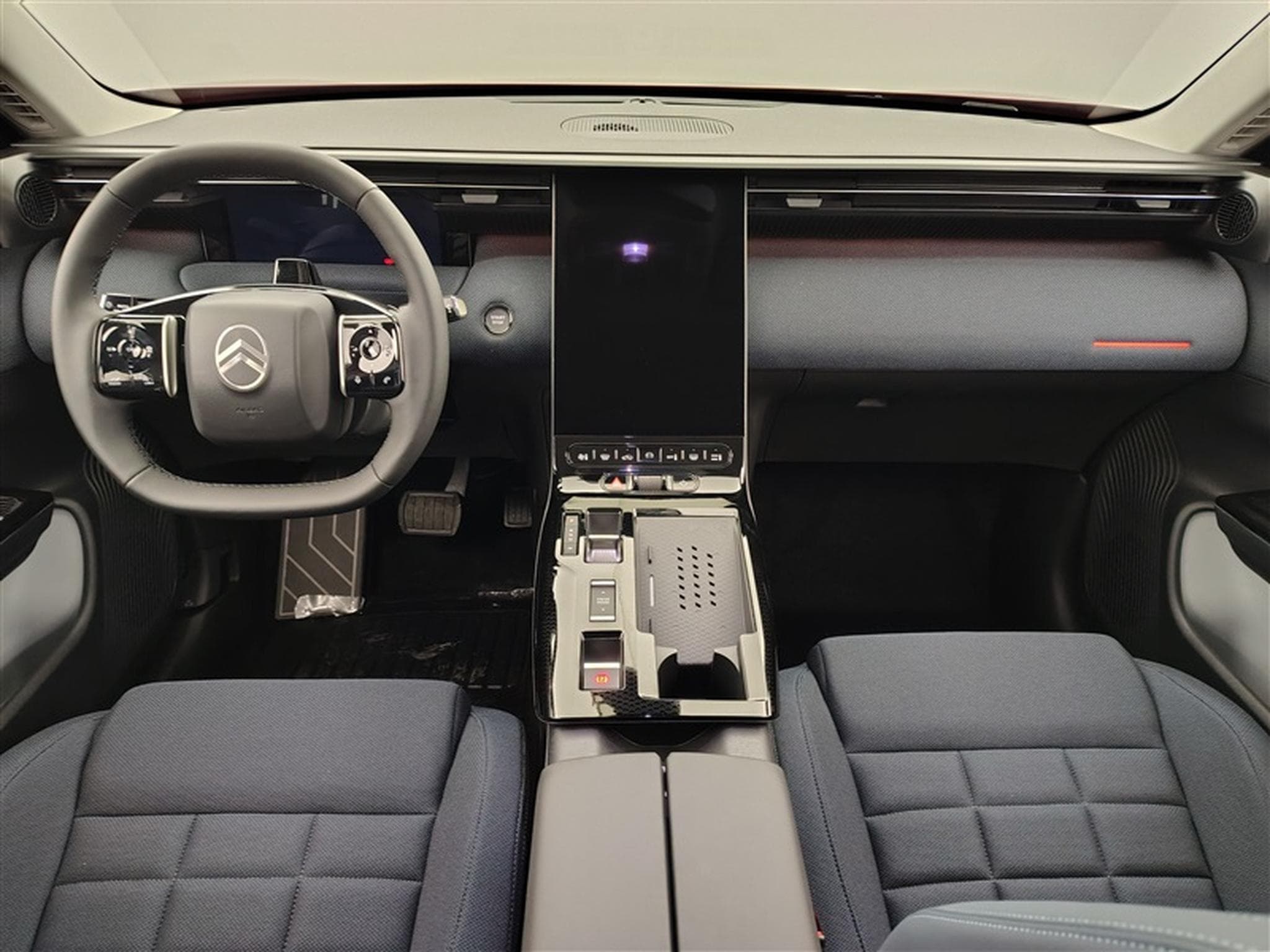 Citroen C5 Aircross 1.2 Hybrid 145cv E-DCS6 Plus NAVI / FULL LED / CAMERA / JA19 (2026) - Foto 8