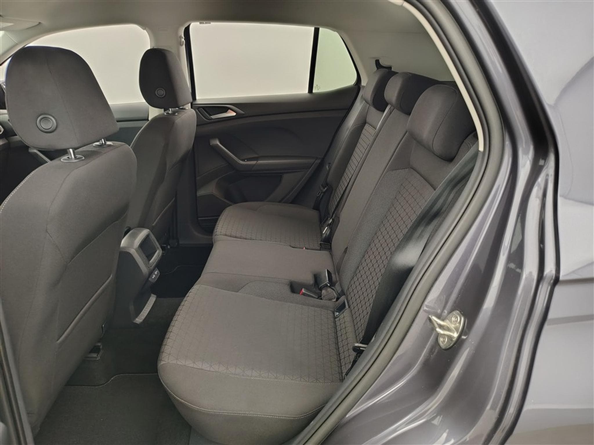 VW T-Cross 1.0 TSI 110cv DSG Life CARPLAY / CAMERA / JA (2023) - Foto 13