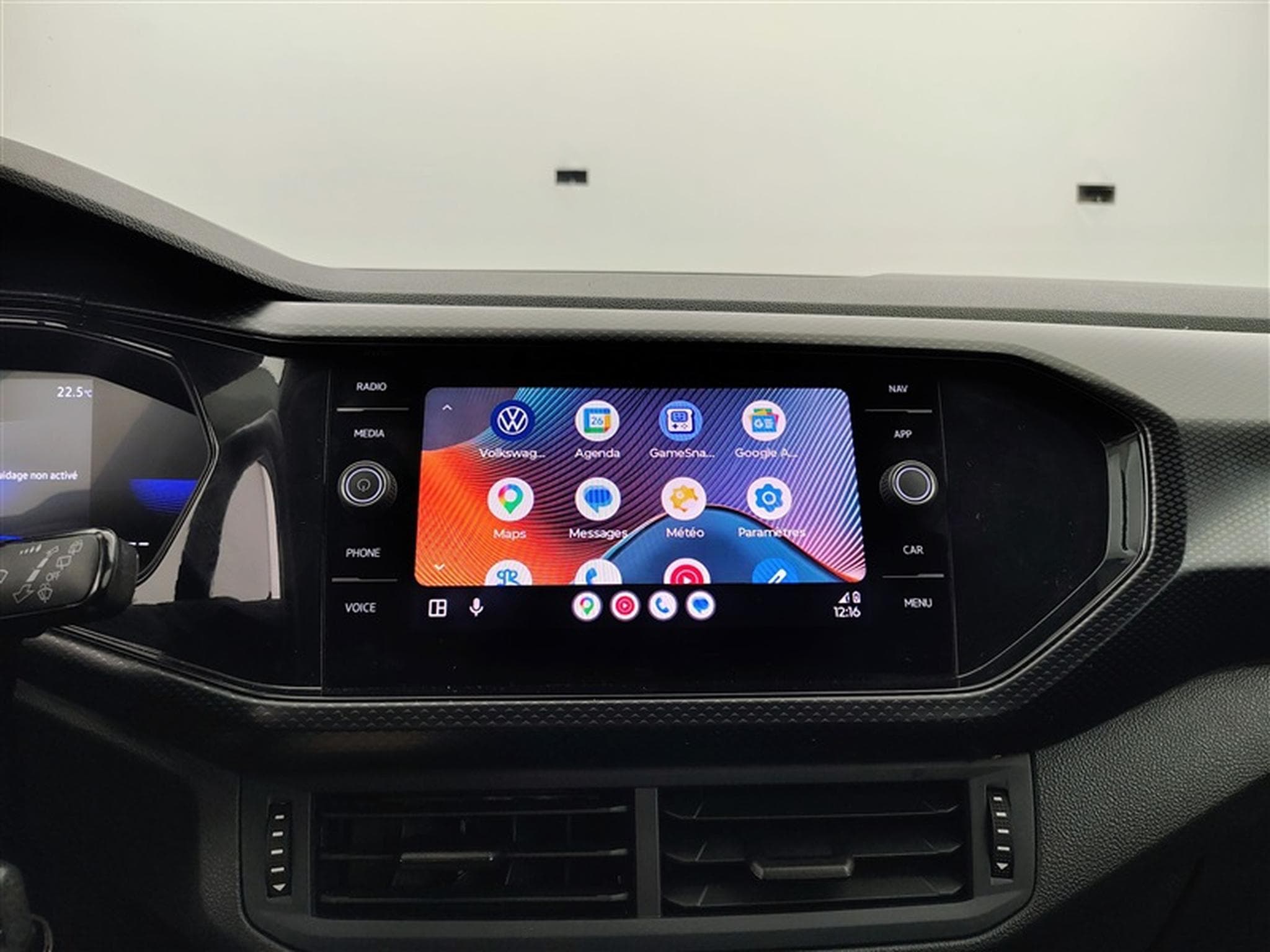 VW T-Cross 1.0 TSI 110cv DSG Life CARPLAY / CAMERA / JA (2023) - Foto 20