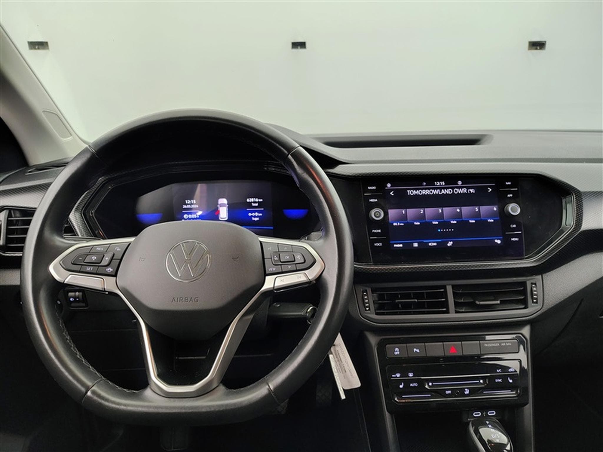 VW T-Cross 1.0 TSI 110cv DSG Life CARPLAY / CAMERA / JA (2023) - Foto 9