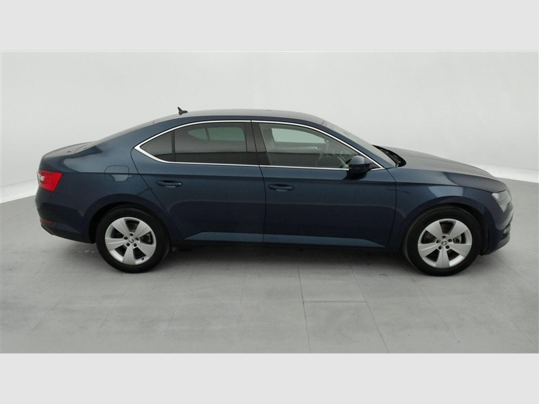 Skoda Superb 1.5 TSI ACT Style DSG (2022) - Foto 23