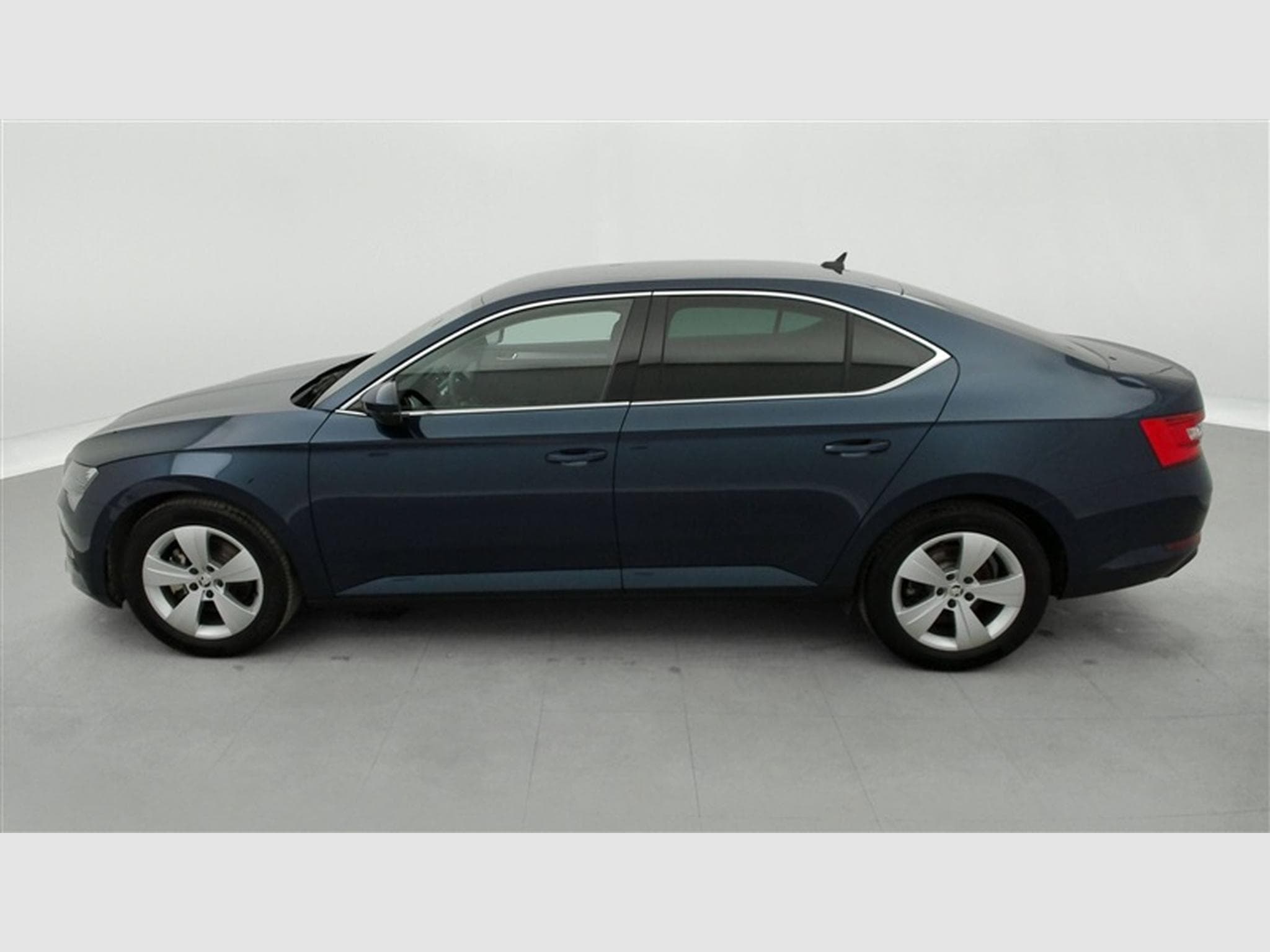 Skoda Superb 1.5 TSI ACT Style DSG (2022) - Foto 3