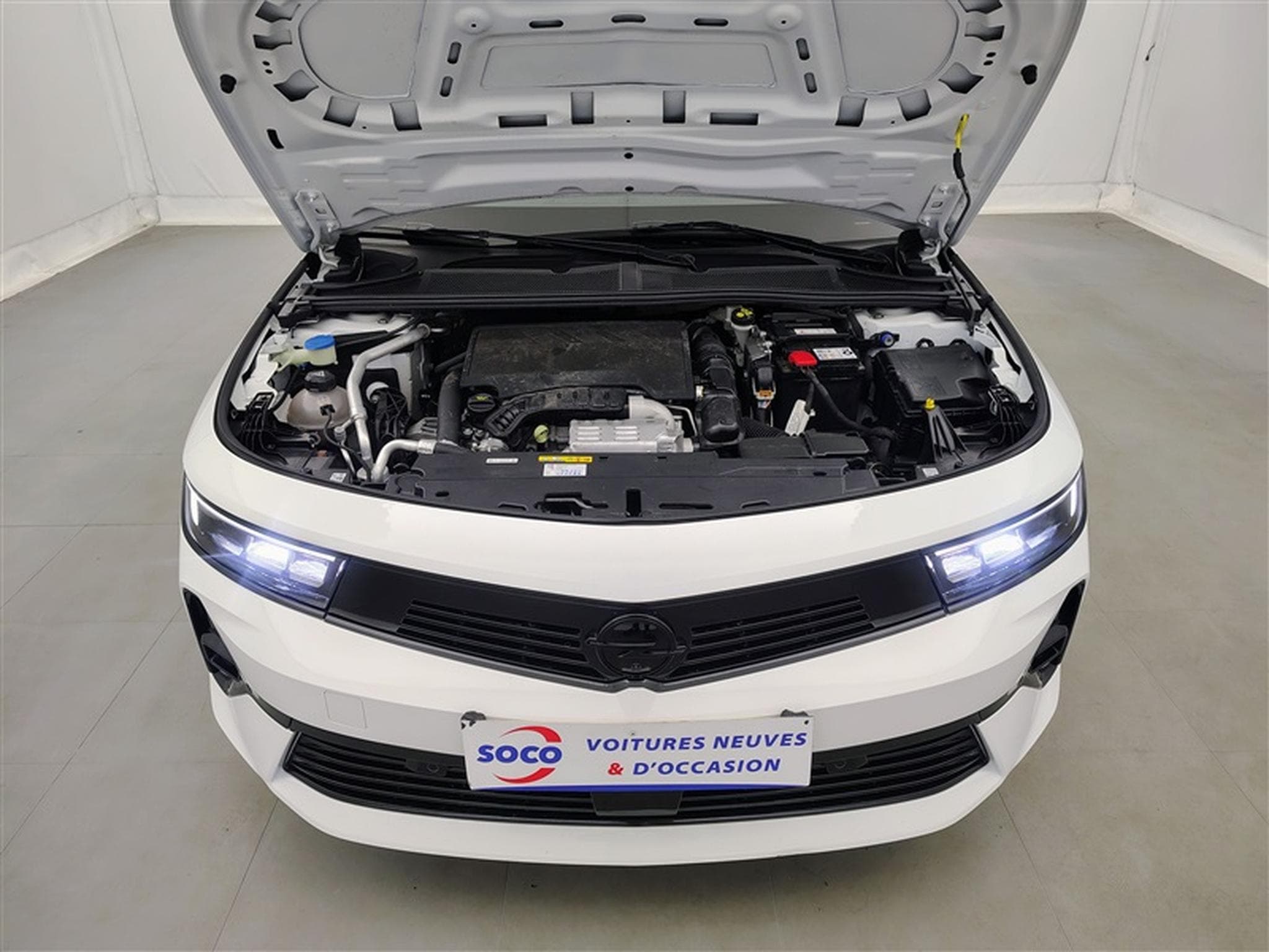 Opel Astra 1.2 Turbo 130cv GS NAVI / FULL LED / ALCANTARA / CAMERA 360 (2024) - Foto 19