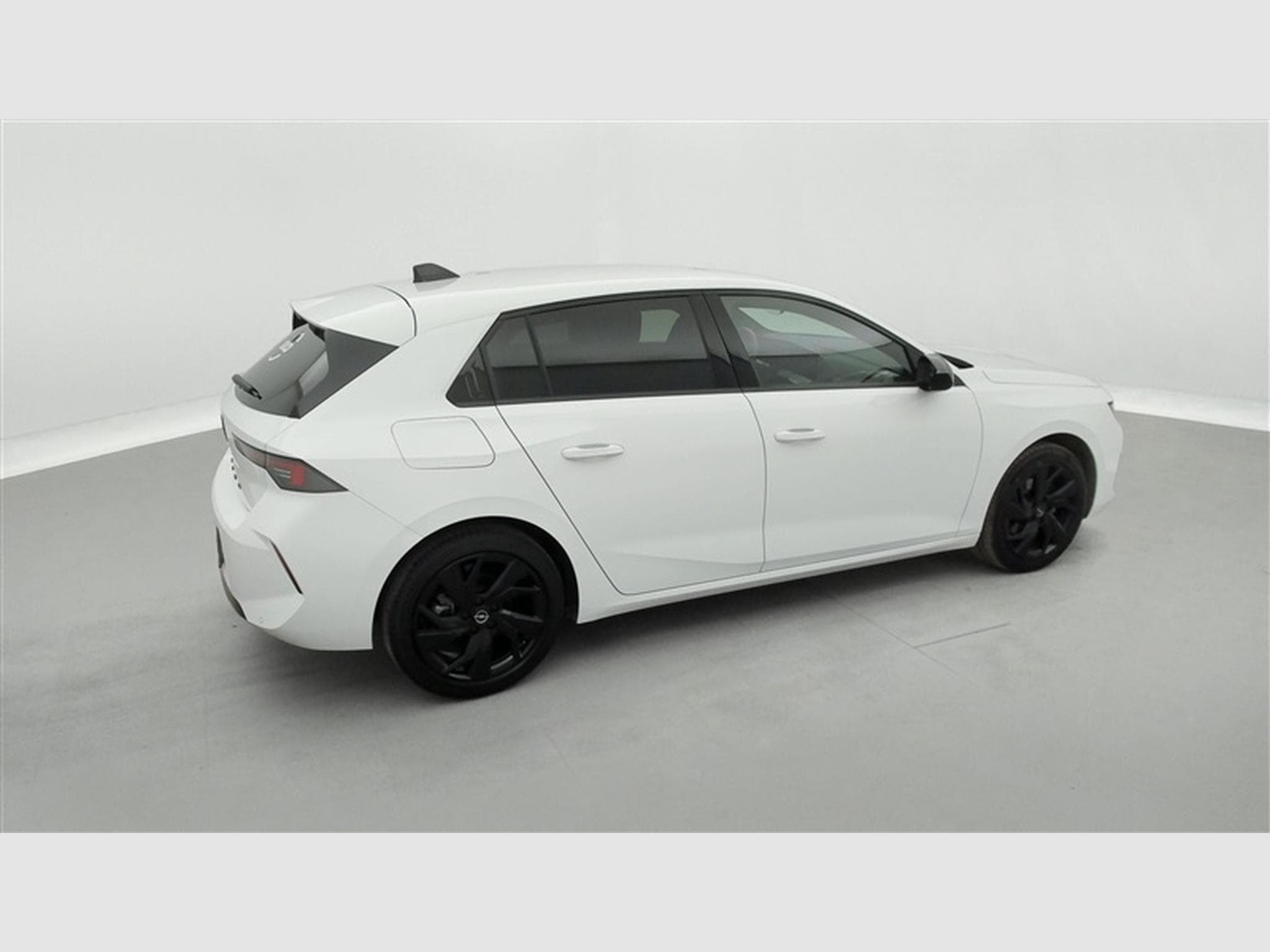 Opel Astra 1.2 Turbo 130cv GS NAVI / FULL LED / ALCANTARA / CAMERA 360 (2024) - Foto 25