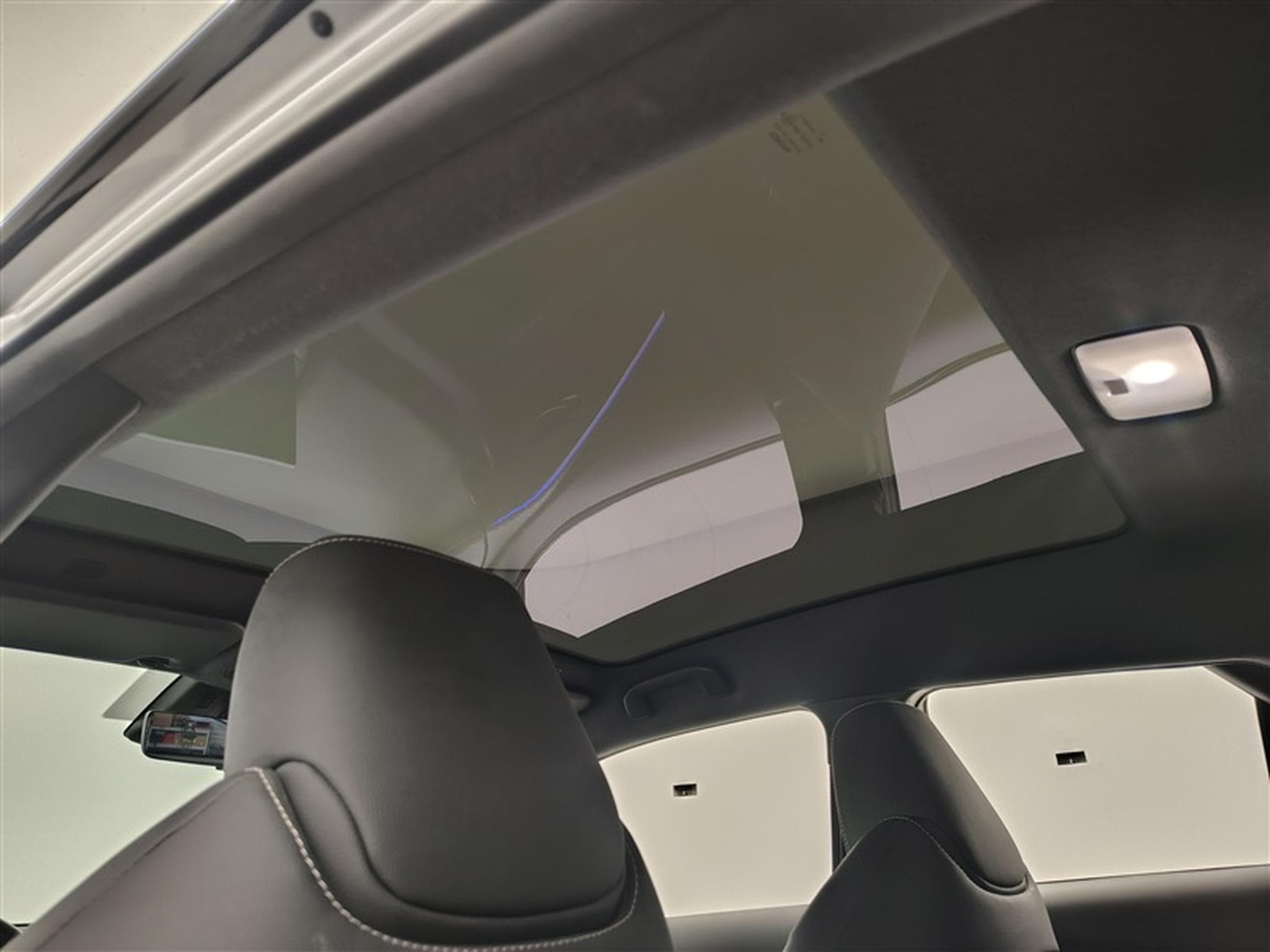 Toyota C-HR Hybrid HEV 1.8 Premium Bi-Tone E-CVT°NAV°CARPLAY°CAMERA360 (2024) - Foto 19