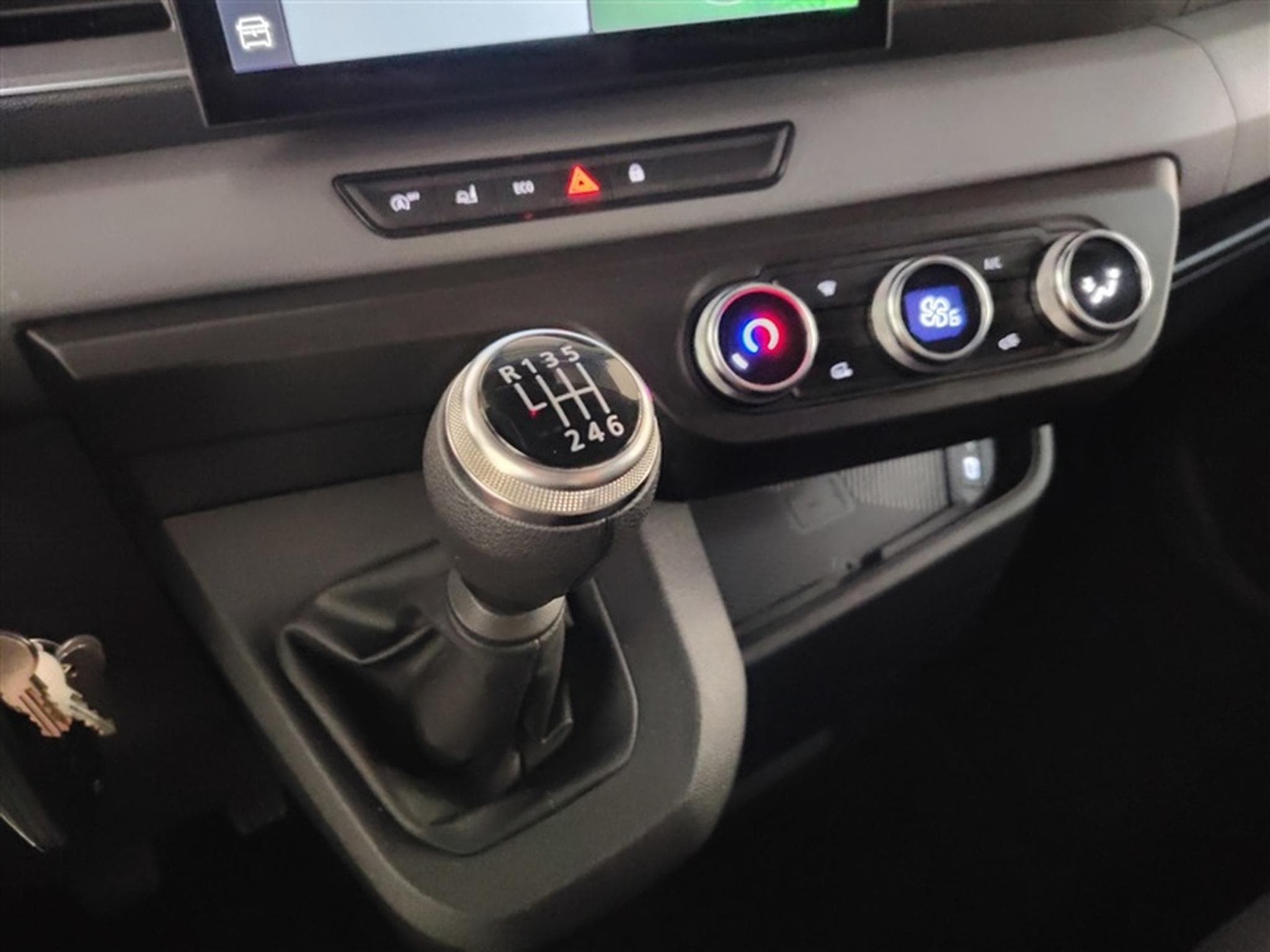 Renault Master Benne Basculante (2026) - Foto 12